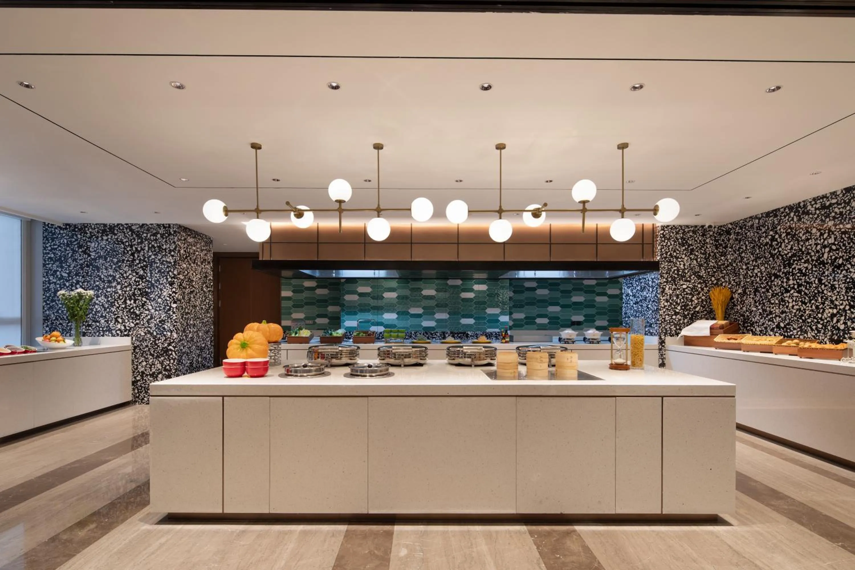 Restaurant/places to eat in Hilton Garden Inn Beijing Daxing Jinyuan Road