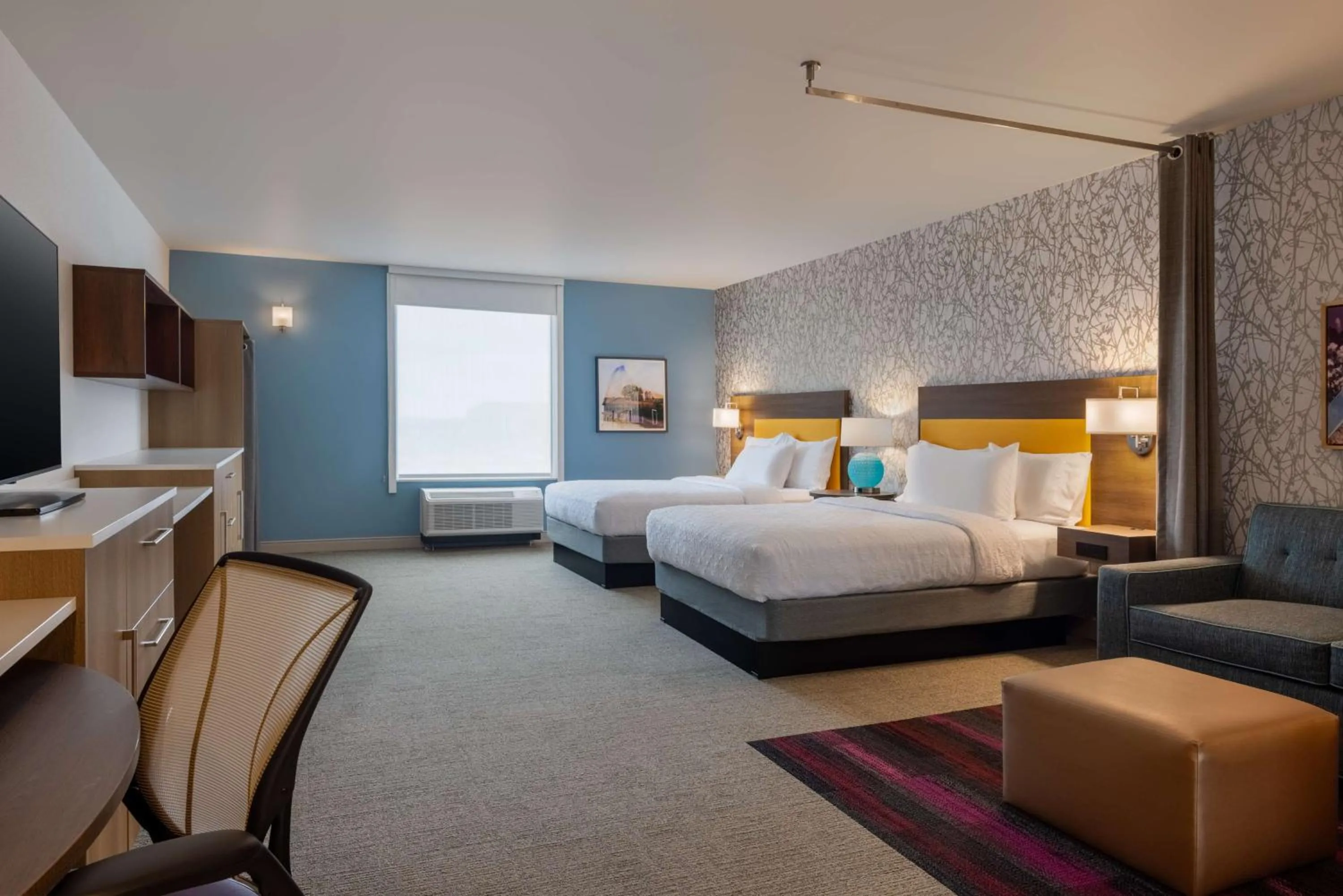 Bed in Home2 Suites By Hilton Ankeny