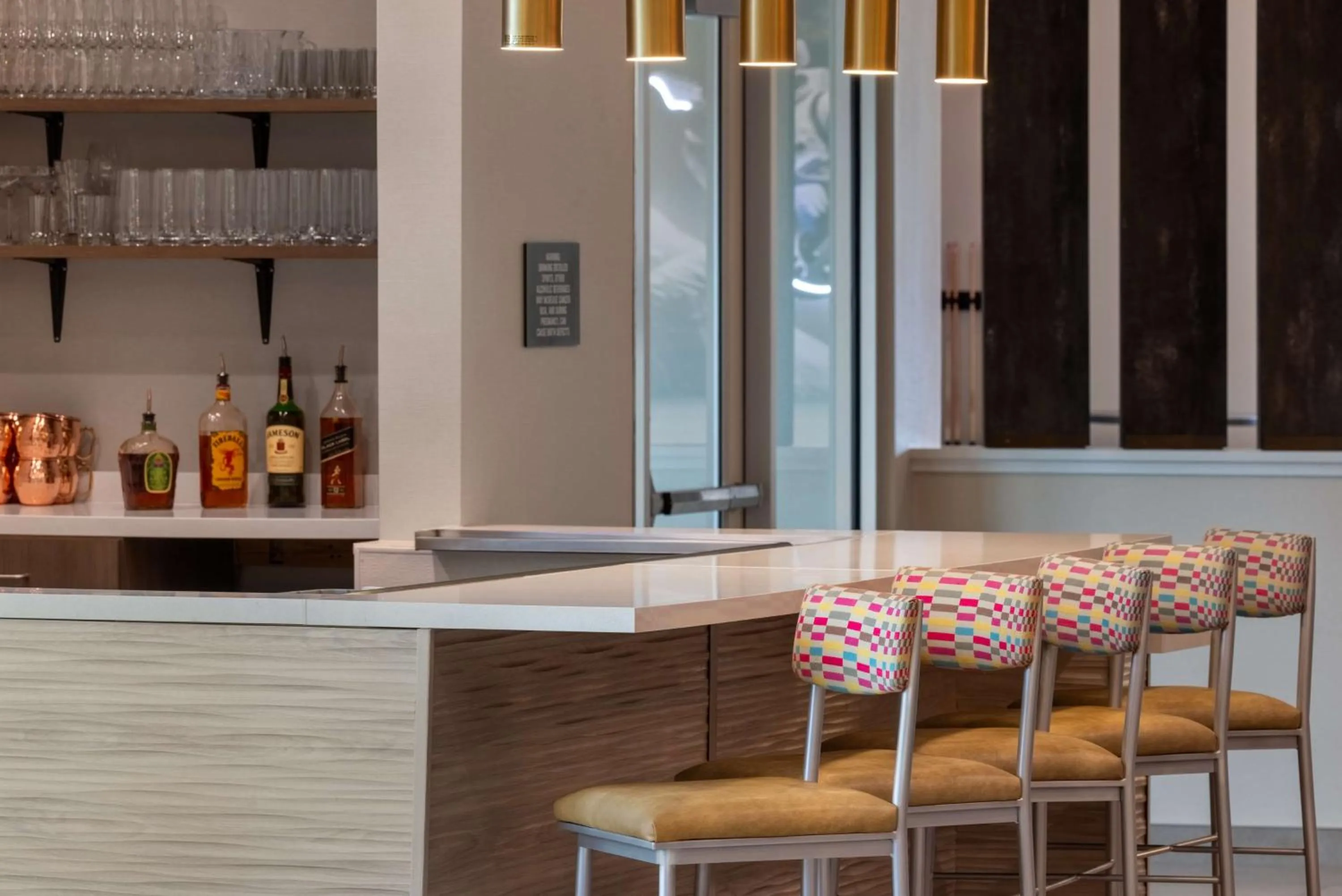 Lounge or bar in Home2 Suites By Hilton Ankeny