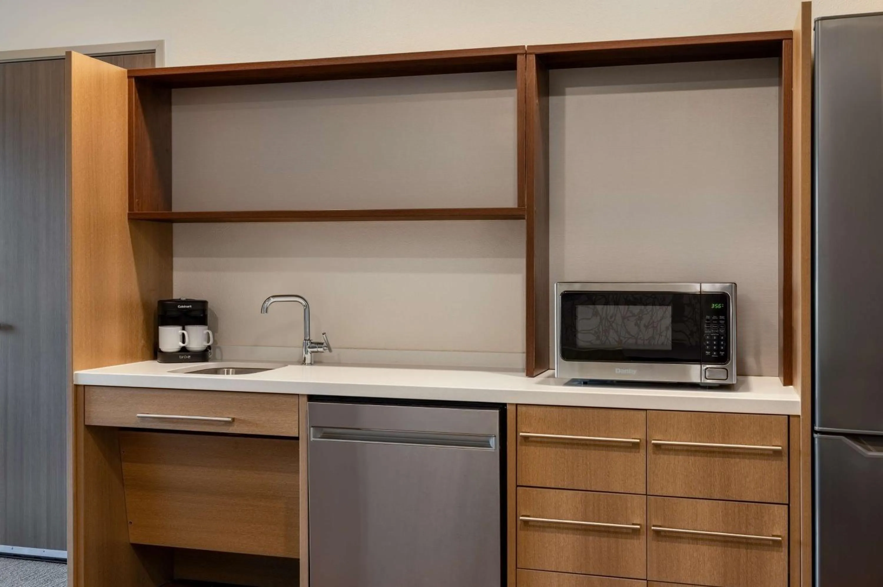 Kitchen or kitchenette in Home2 Suites By Hilton Ankeny