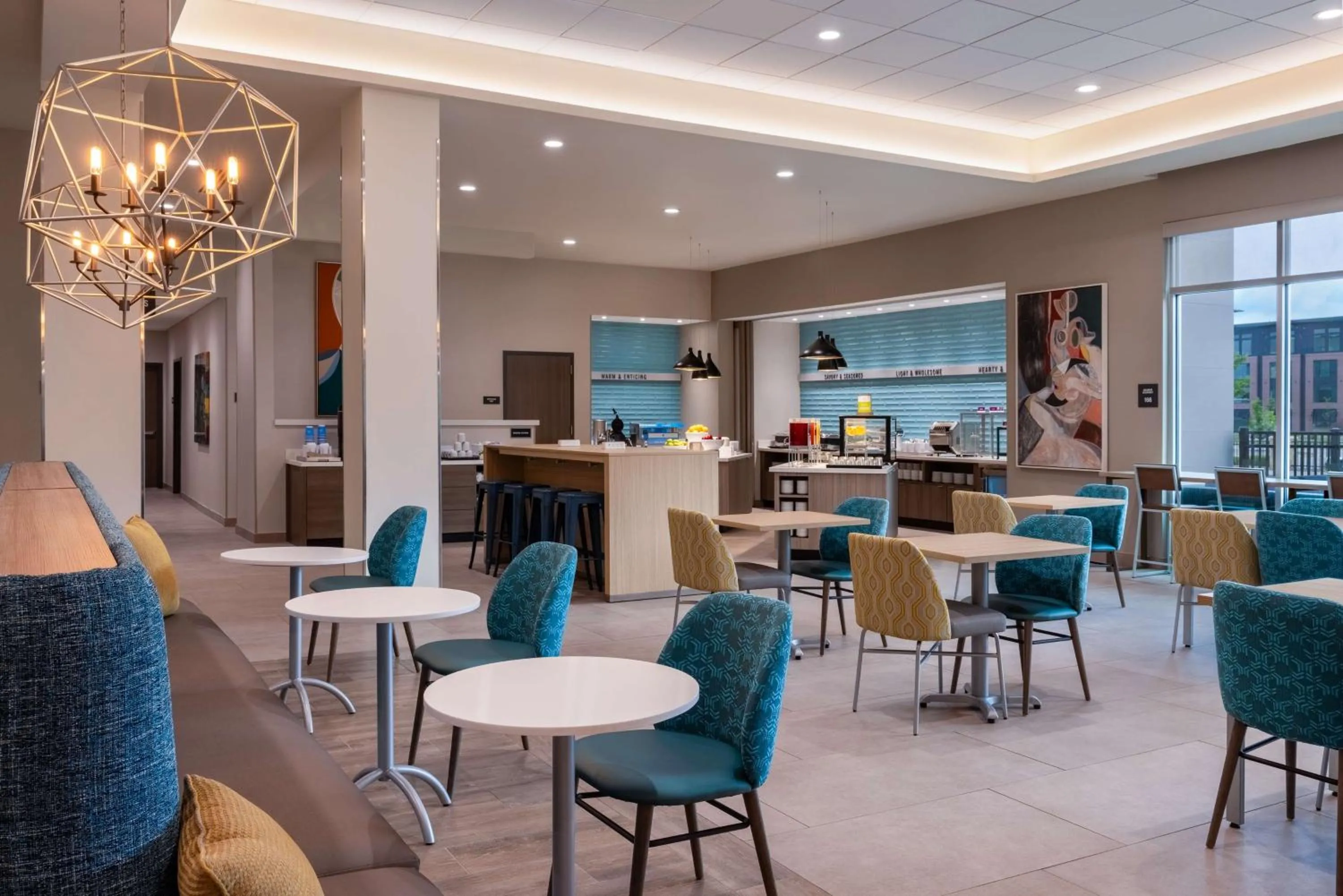 Breakfast in Home2 Suites By Hilton Ankeny