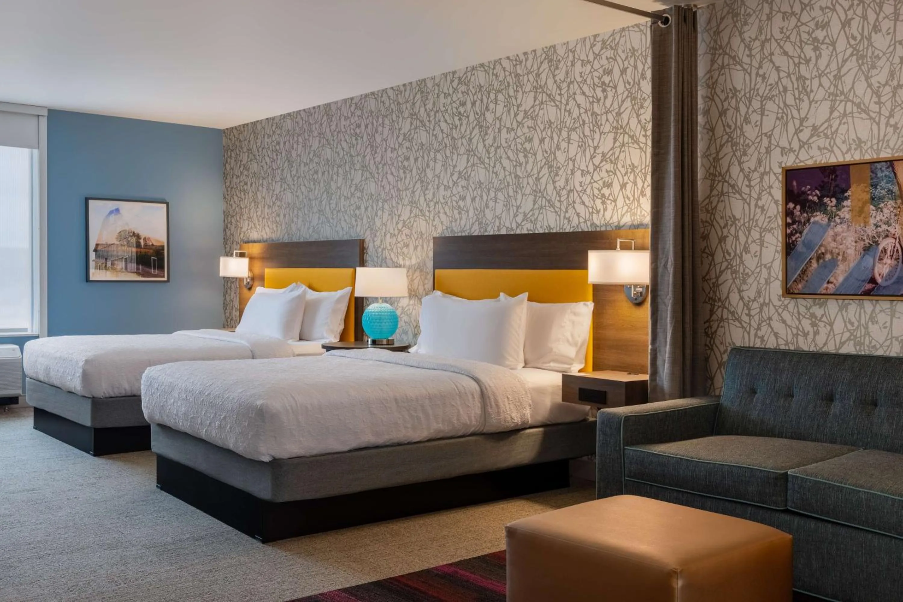 Bed in Home2 Suites By Hilton Ankeny