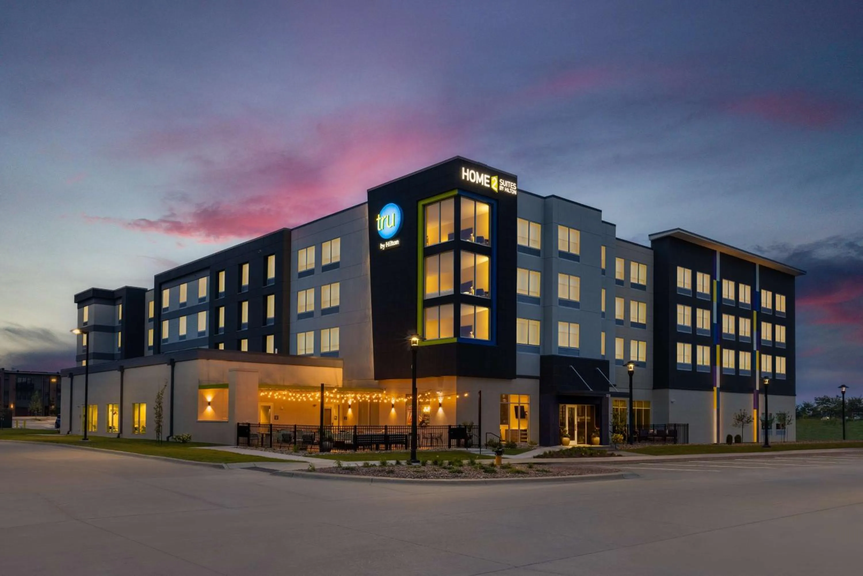 Property building in Home2 Suites By Hilton Ankeny