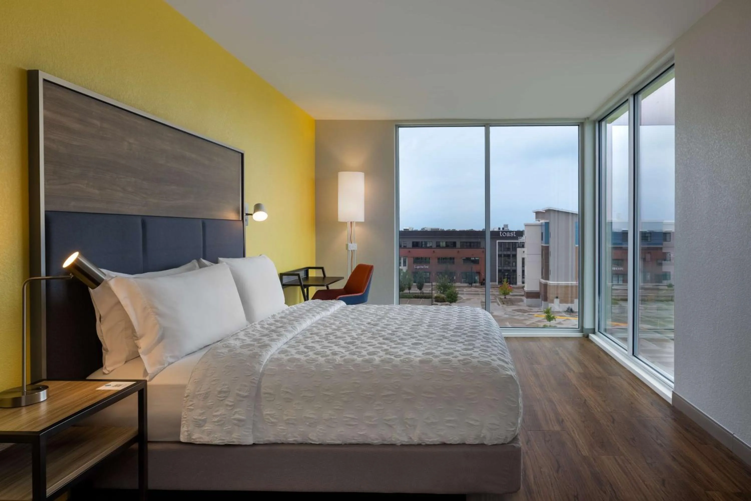 View (from property/room), Bed in Tru By Hilton Ankeny