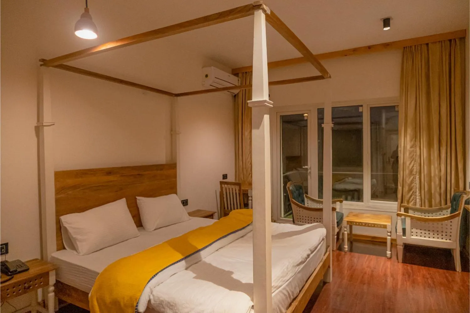 Bed in Hotel El Castello