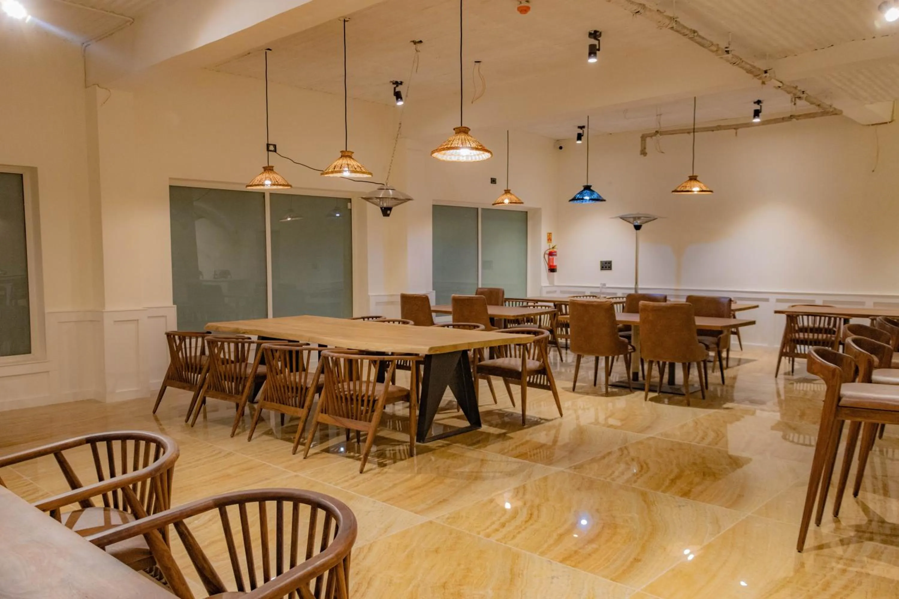 Restaurant/places to eat in Hotel El Castello