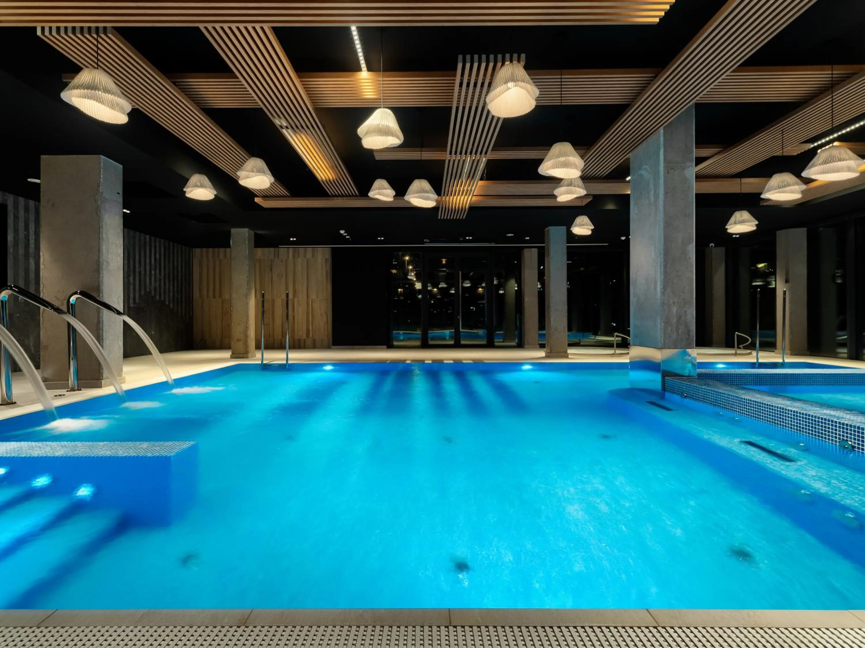 Swimming pool in Happy Valley Resort Szklarska Poręba