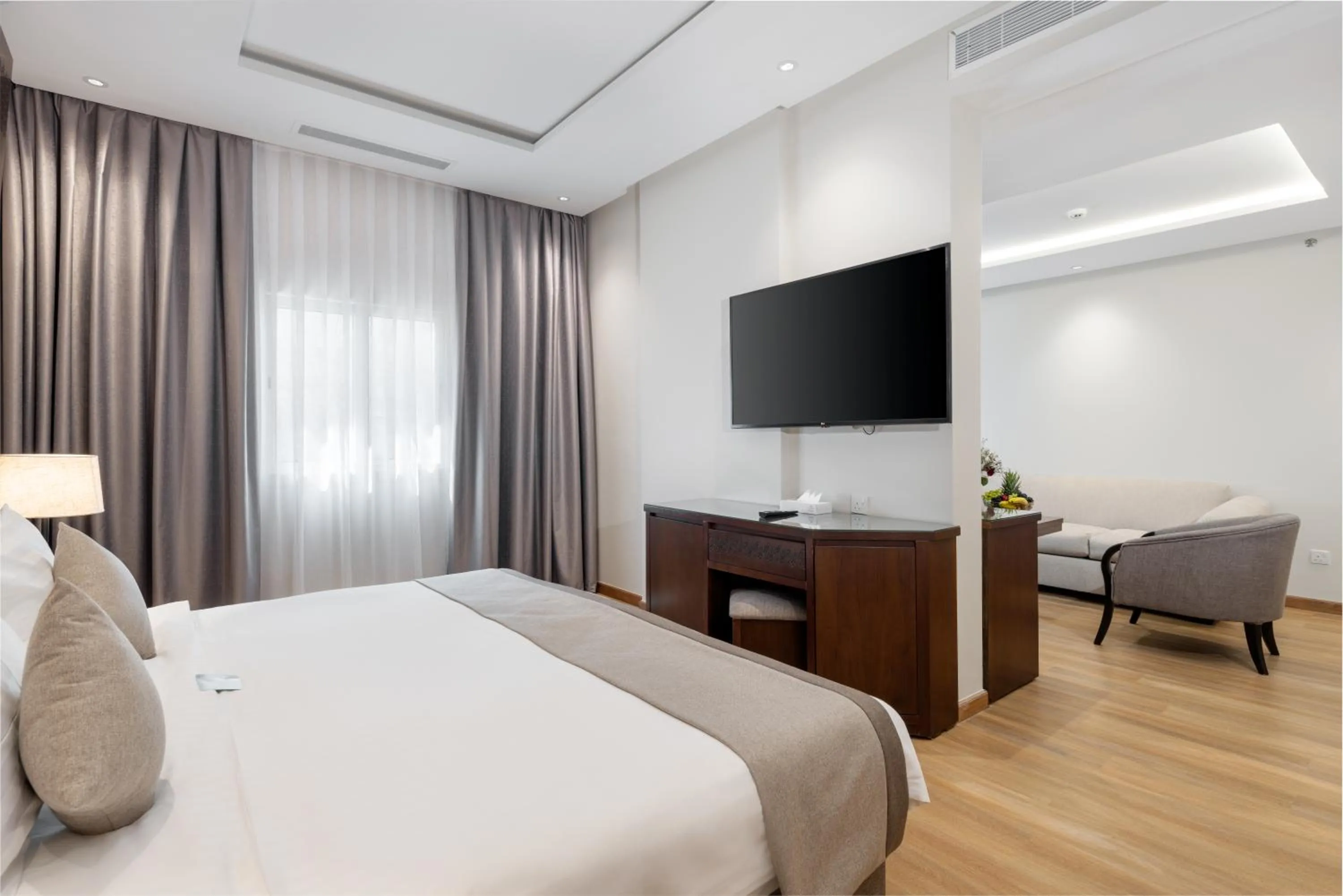 Communal lounge/ TV room, Bed in Boudl Ajyad Mecca