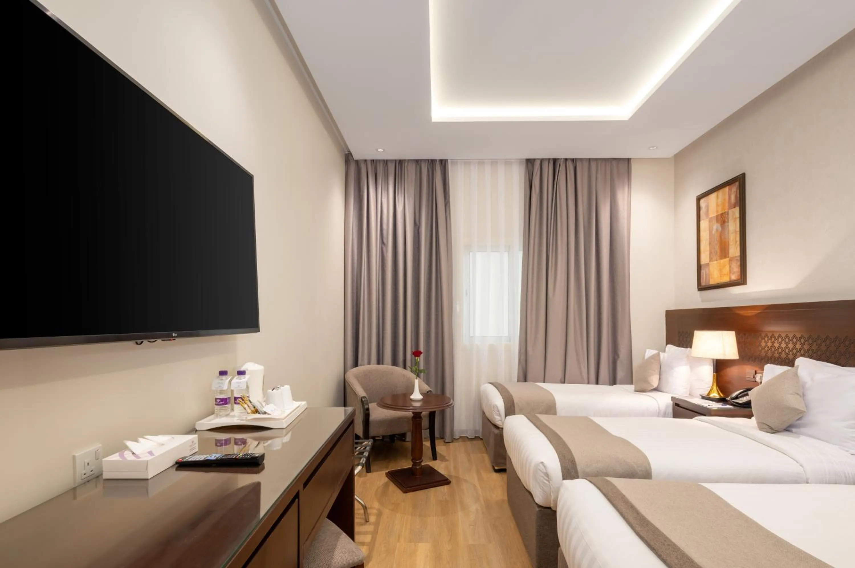 Photo of the whole room, Bed in Boudl Ajyad Mecca
