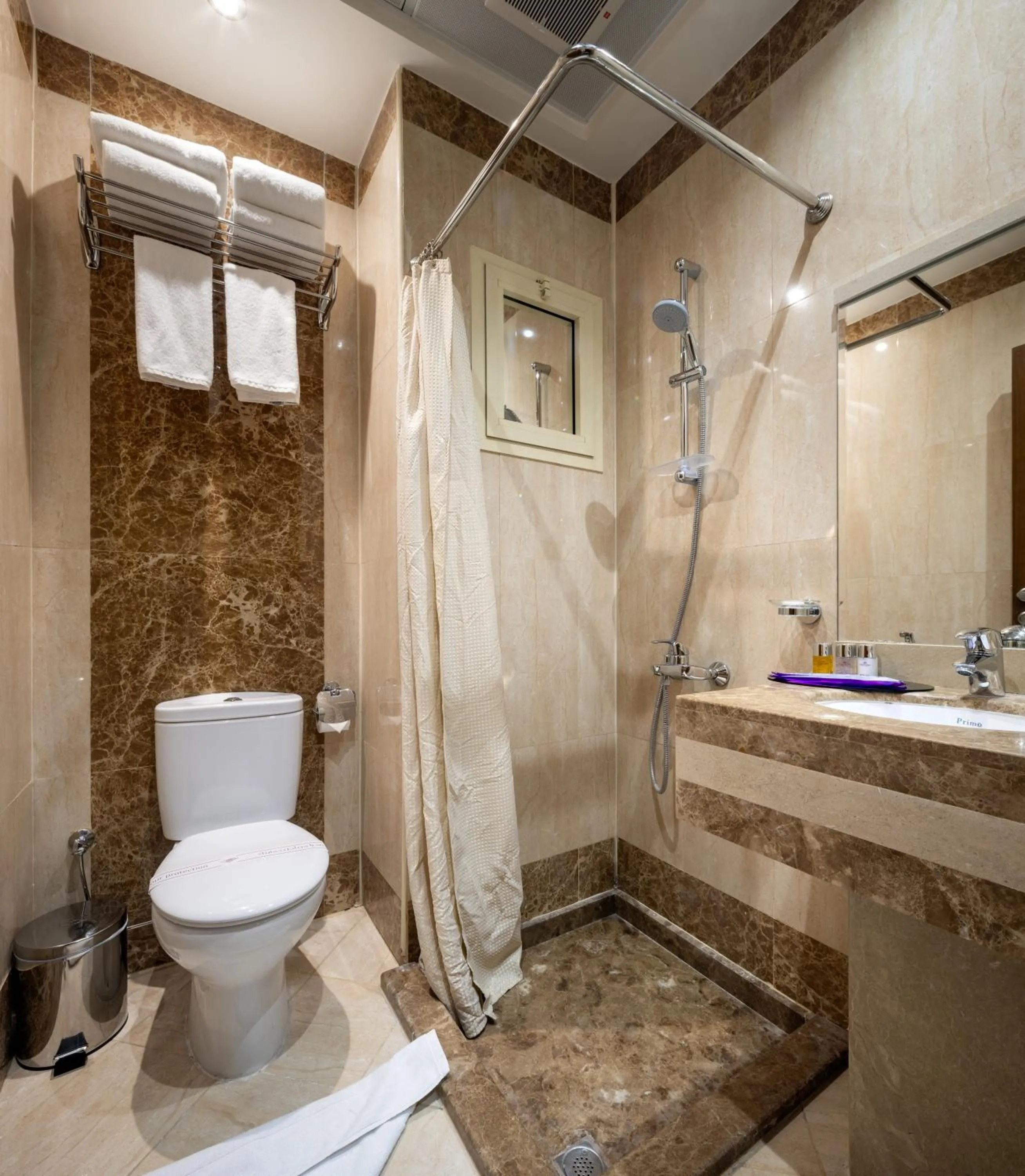 Toilet in Boudl Ajyad Mecca