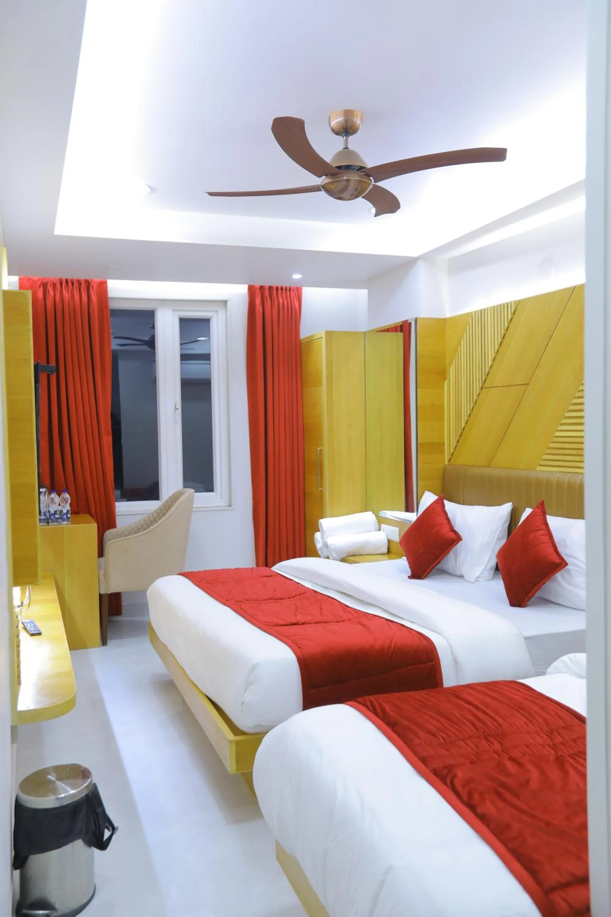 Bedroom, Bed in Hotel Glitz - Walk in from New Delhi Railway Station