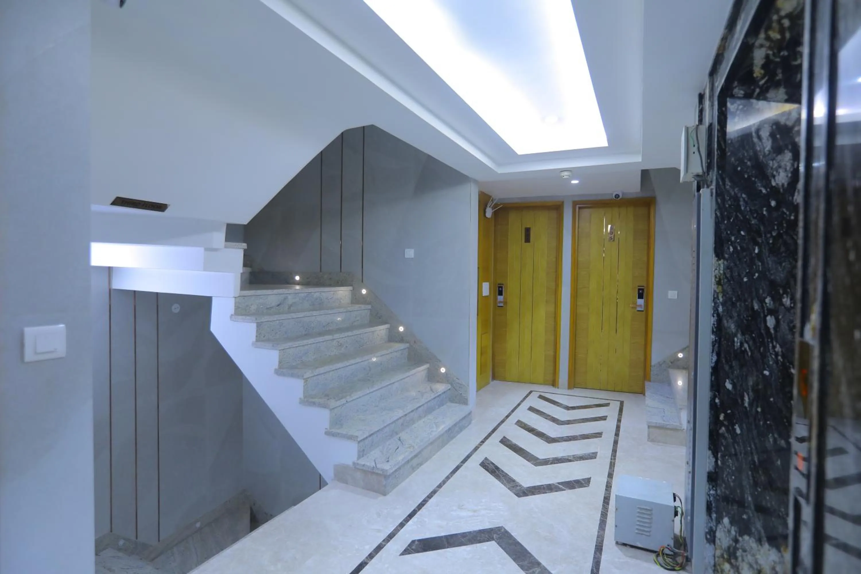 Lobby or reception in Hotel Glitz - Walk in from New Delhi Railway Station
