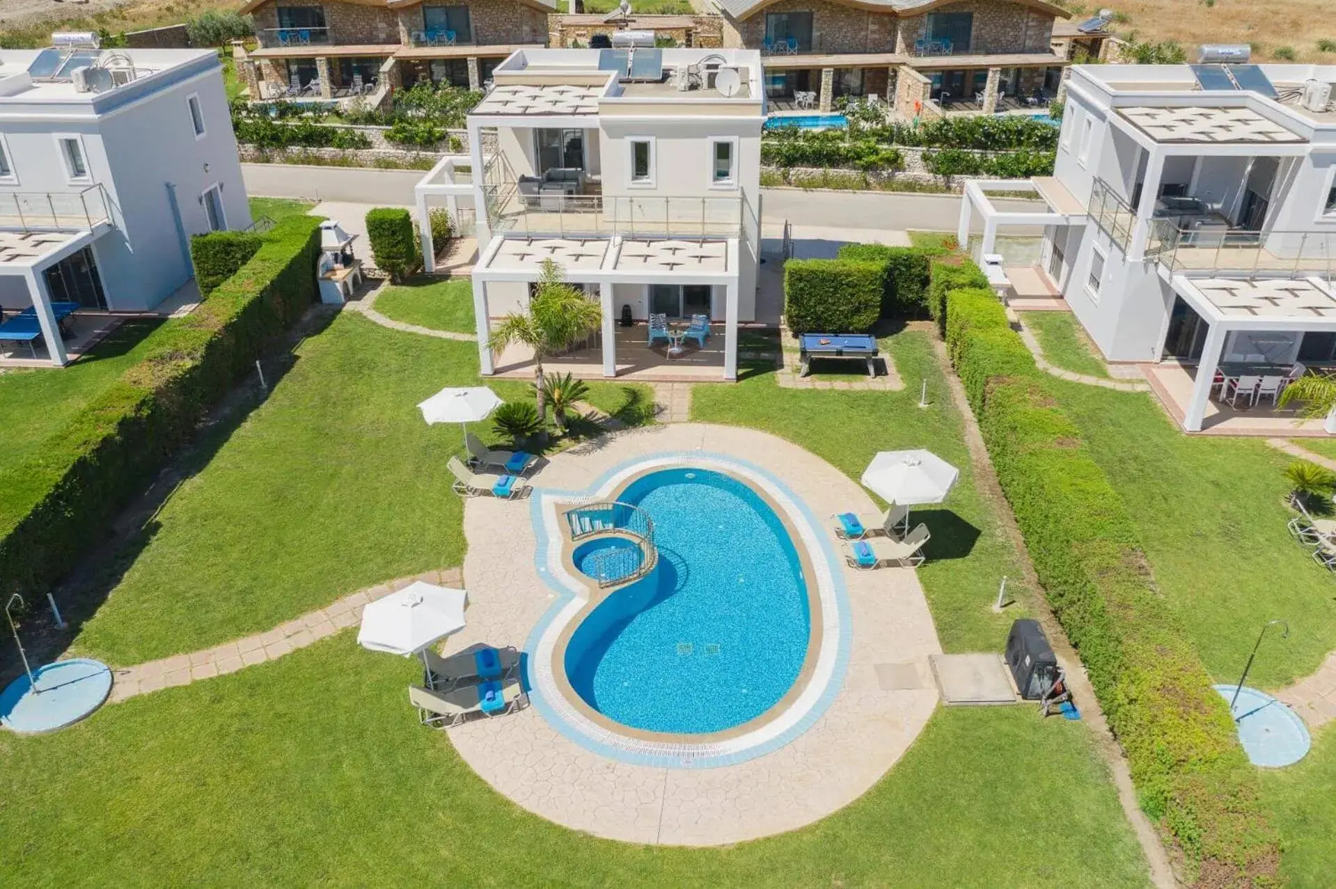 Villa with Private Pool in Kamari Beach Villa with Private Pool in Kamari Beach