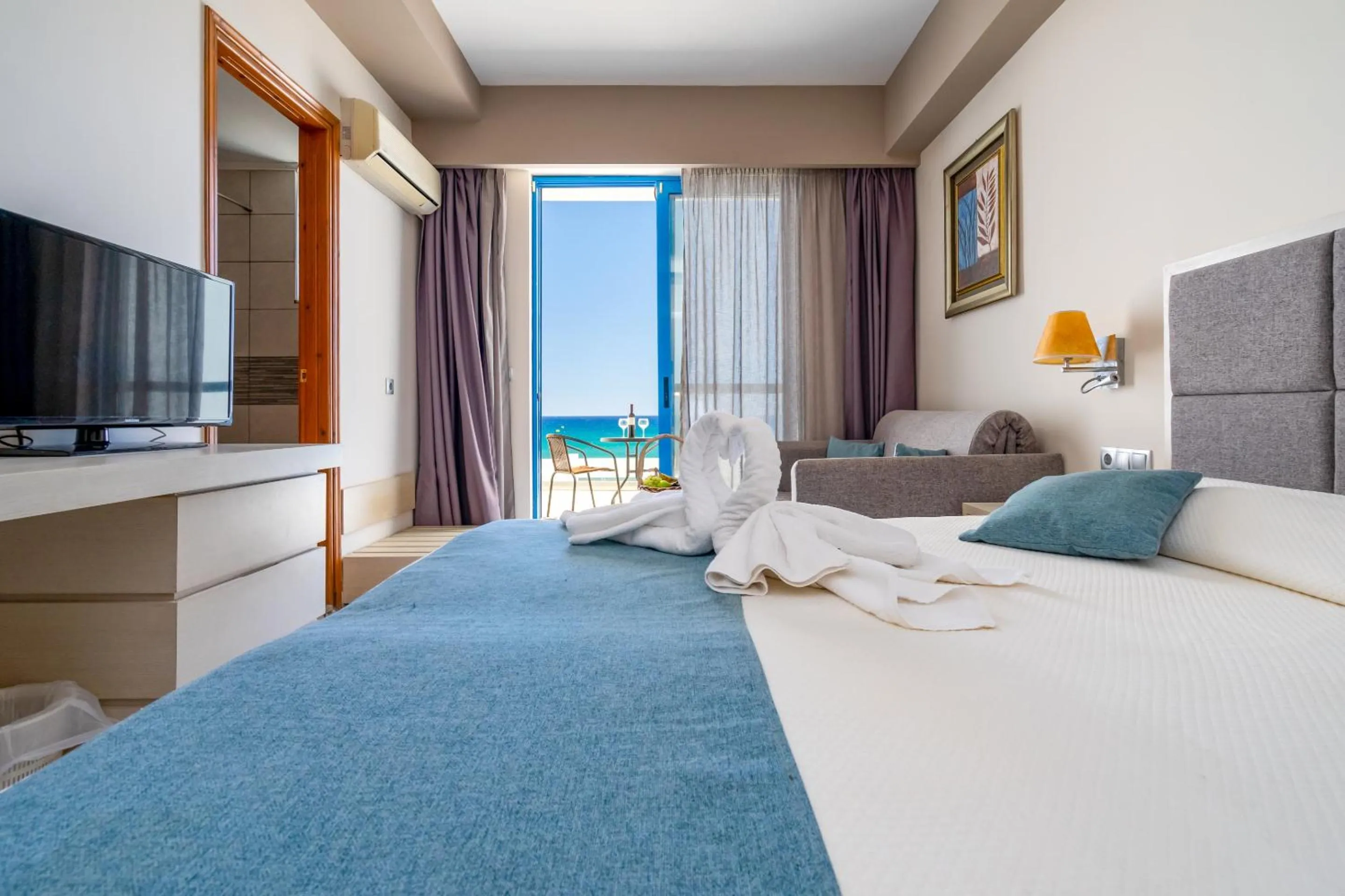 Bedroom in Kamari Beach