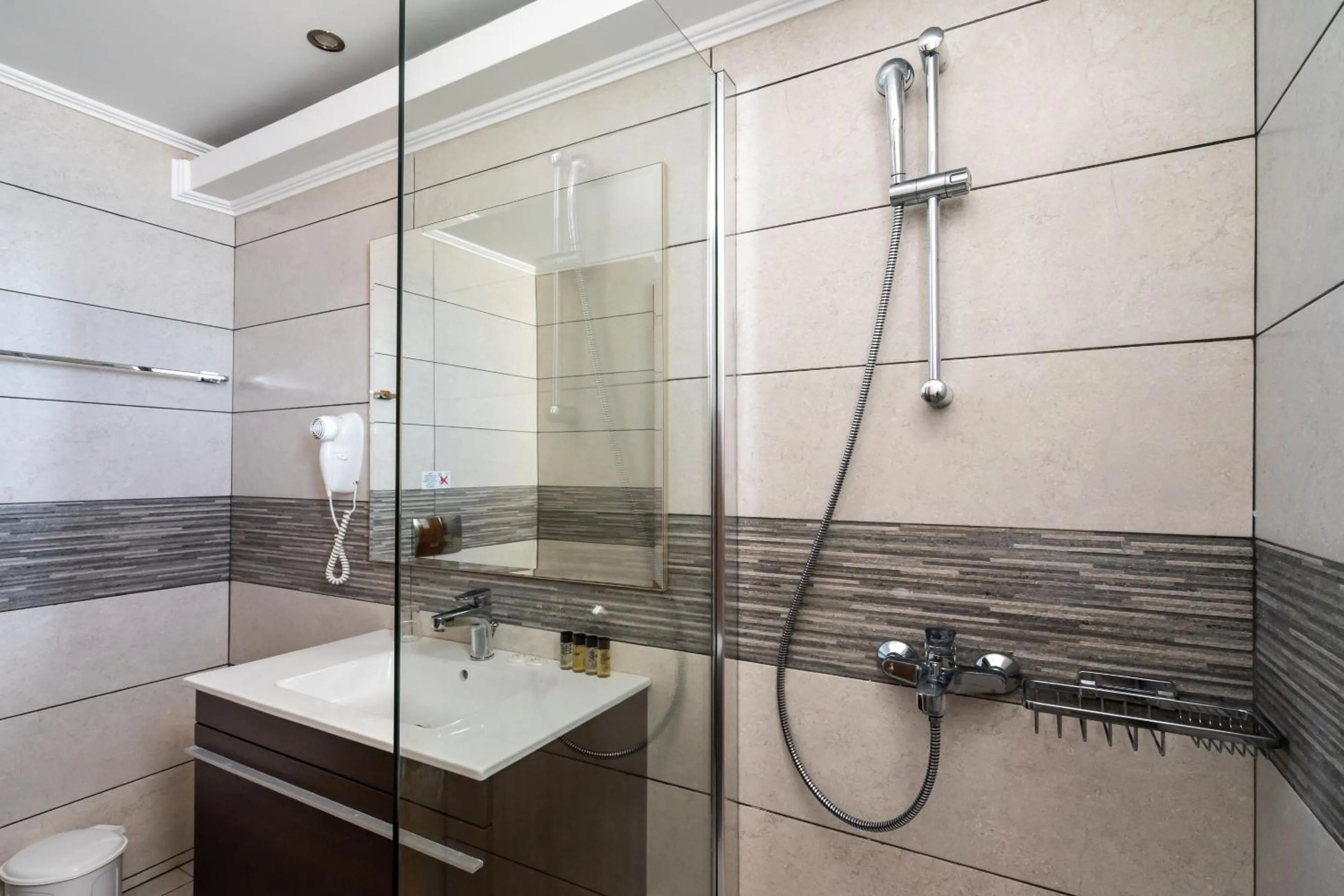 Bathroom in Kamari Beach