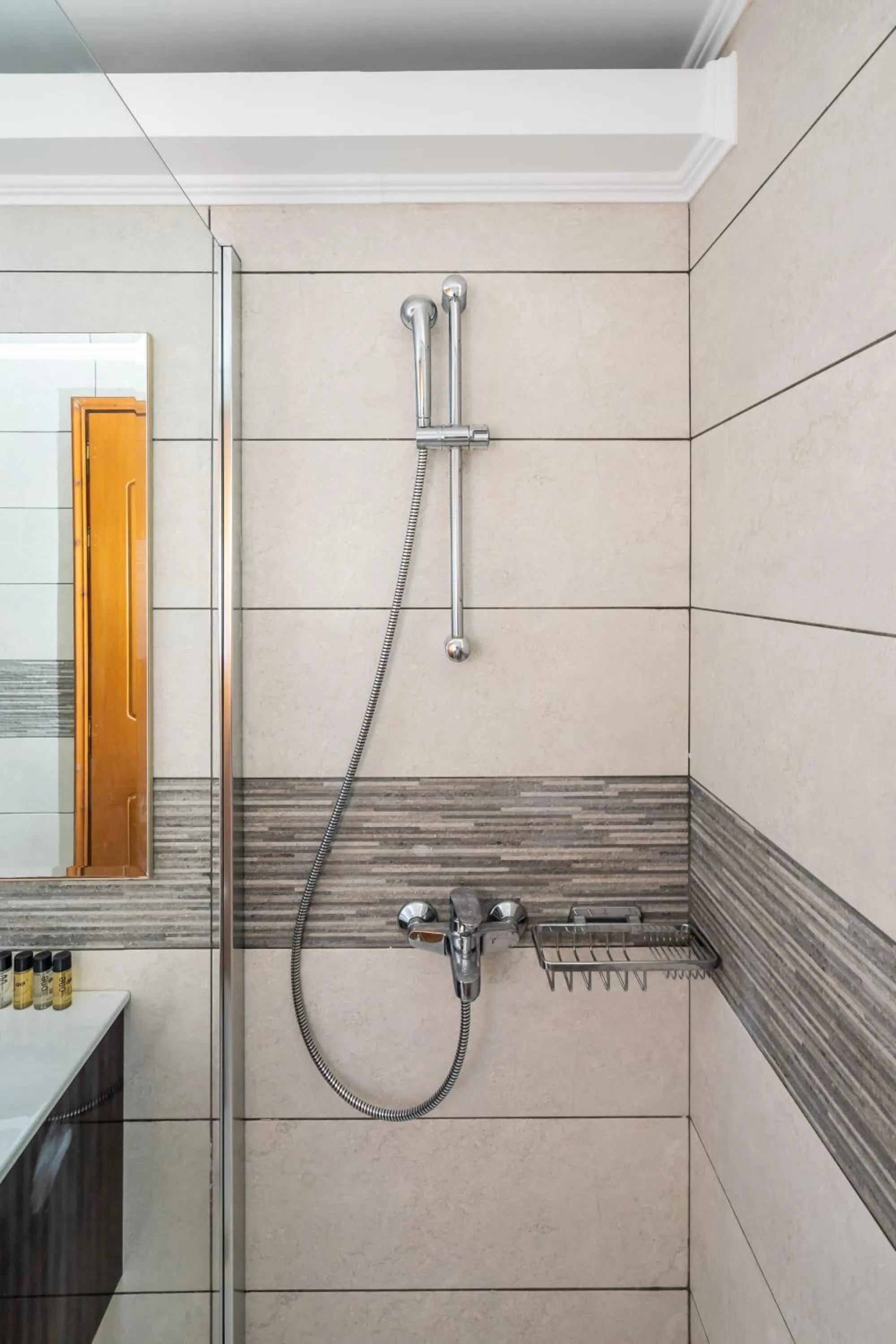 Bathroom in Kamari Beach