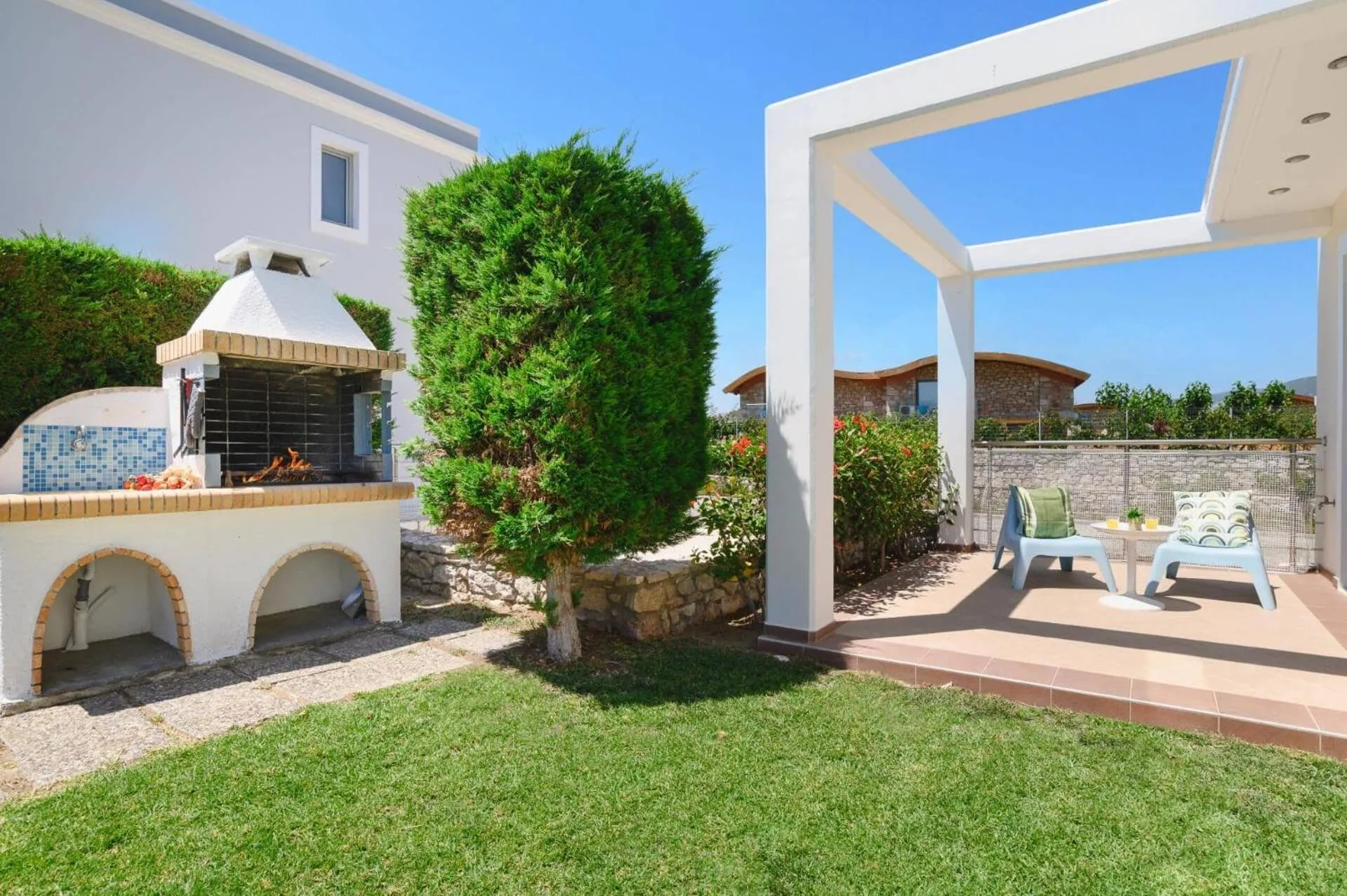 Garden in Kamari Beach