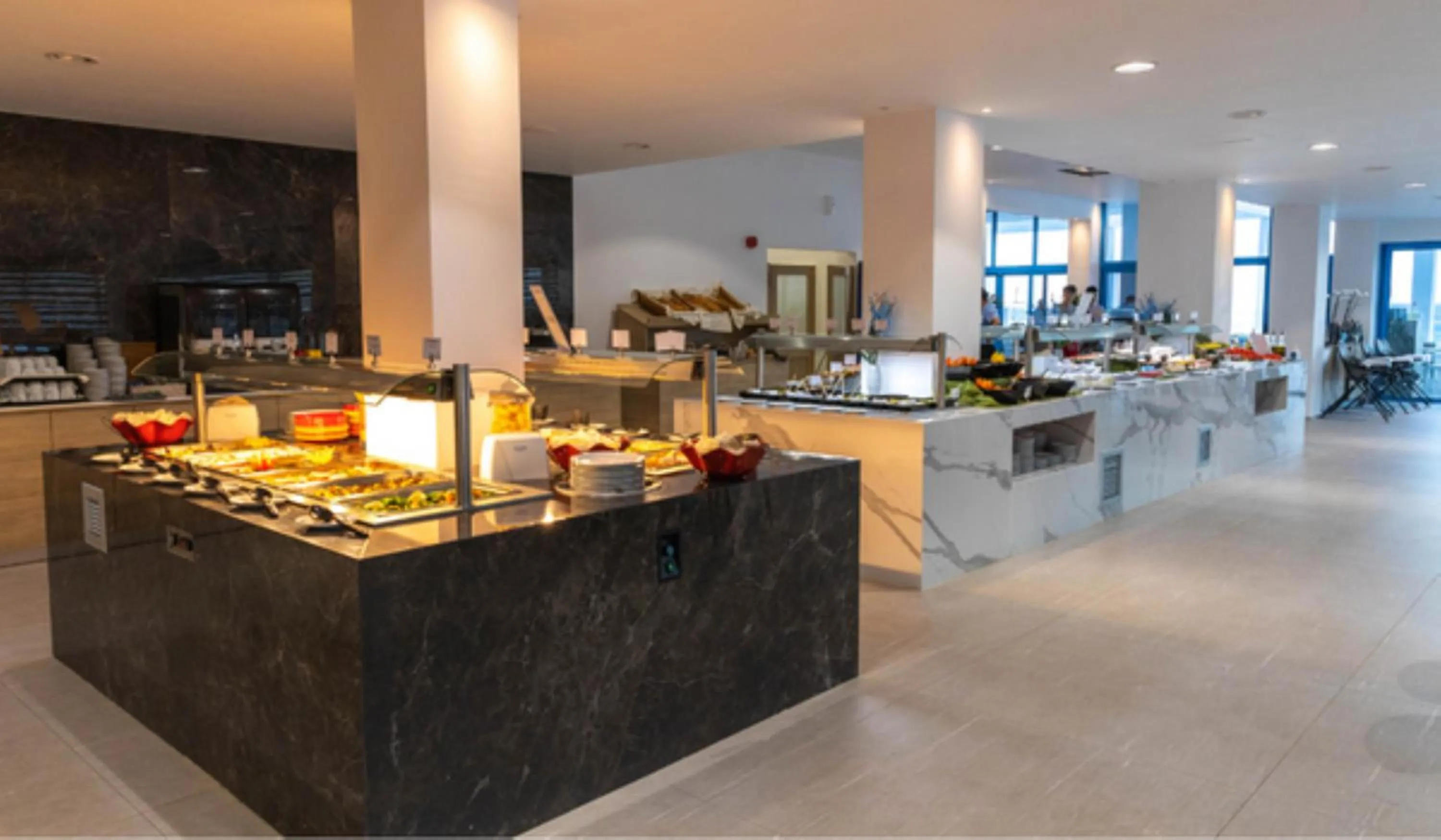 Restaurant/places to eat in Kamari Beach