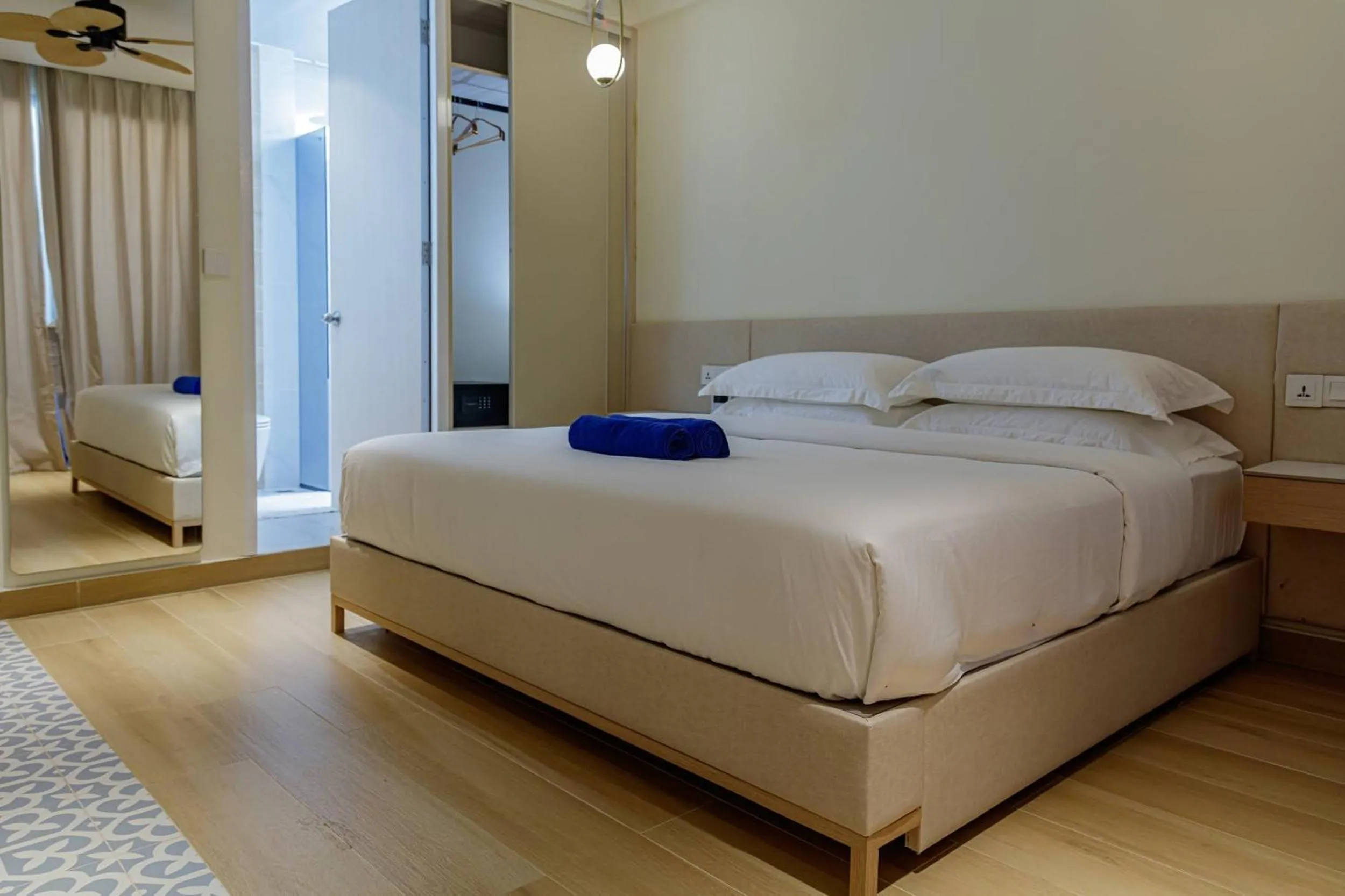 wardrobe, Bed in Kinan Boutique
