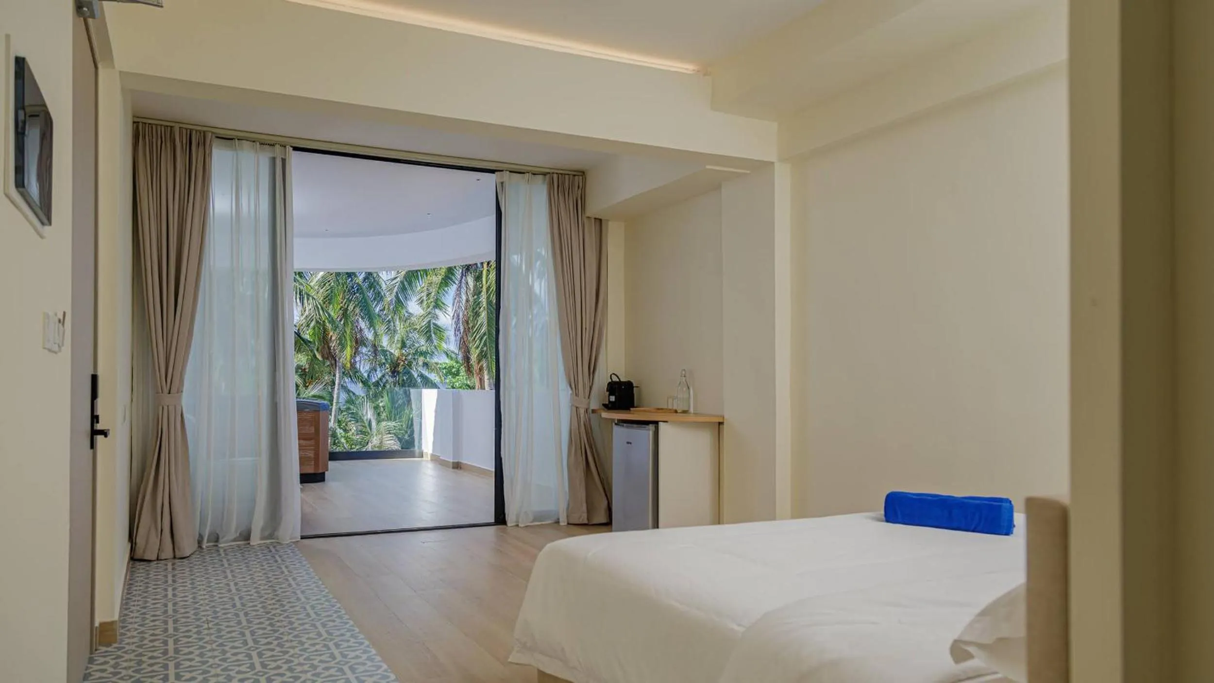 View (from property/room), Bed in Kinan Boutique