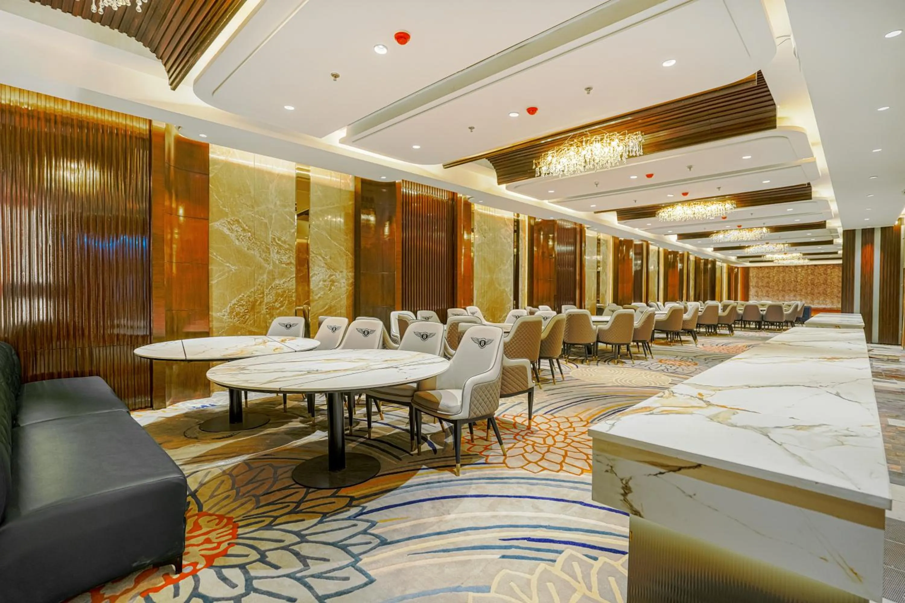 Banquet/Function facilities in Hotel Levelup Signature