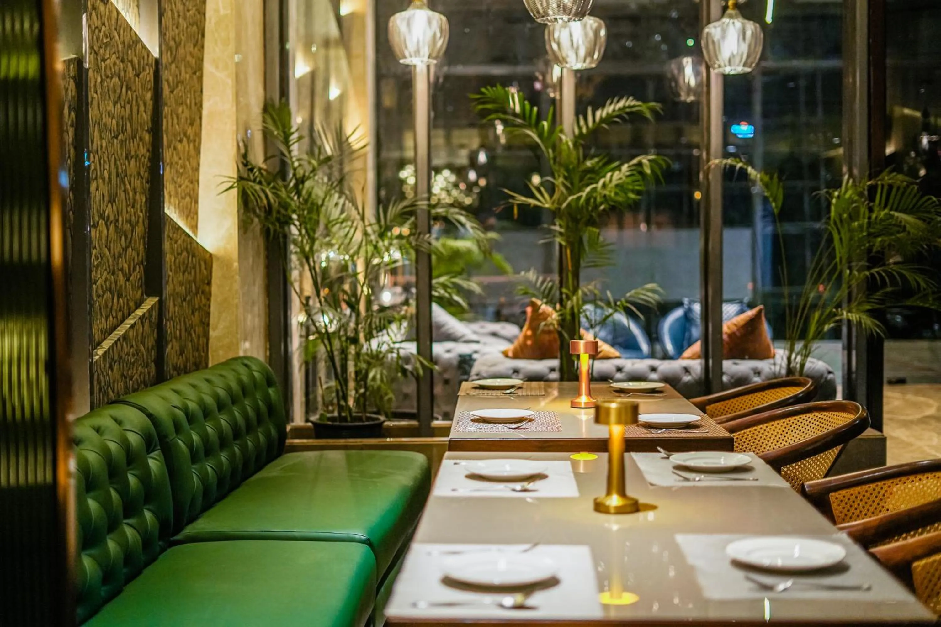 Restaurant/places to eat in Hotel Levelup Signature