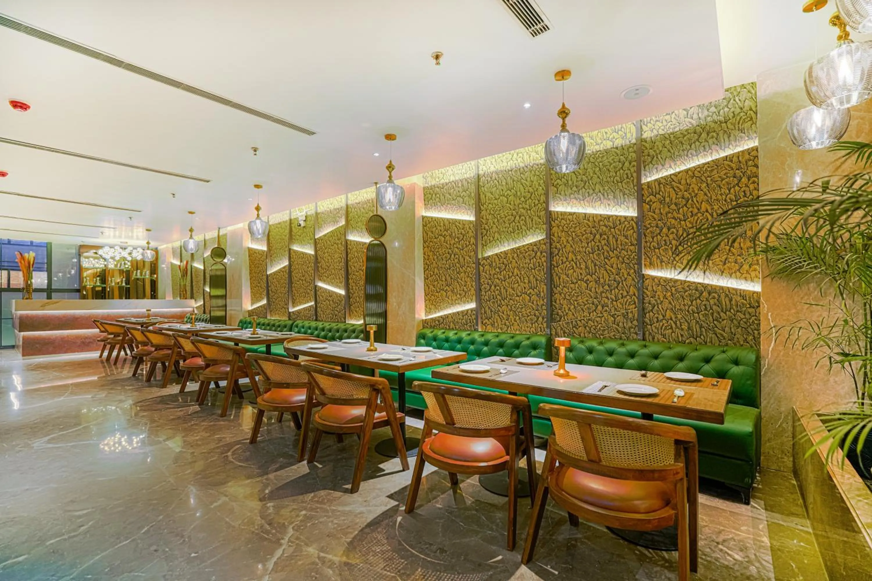 Restaurant/places to eat in Hotel Levelup Signature