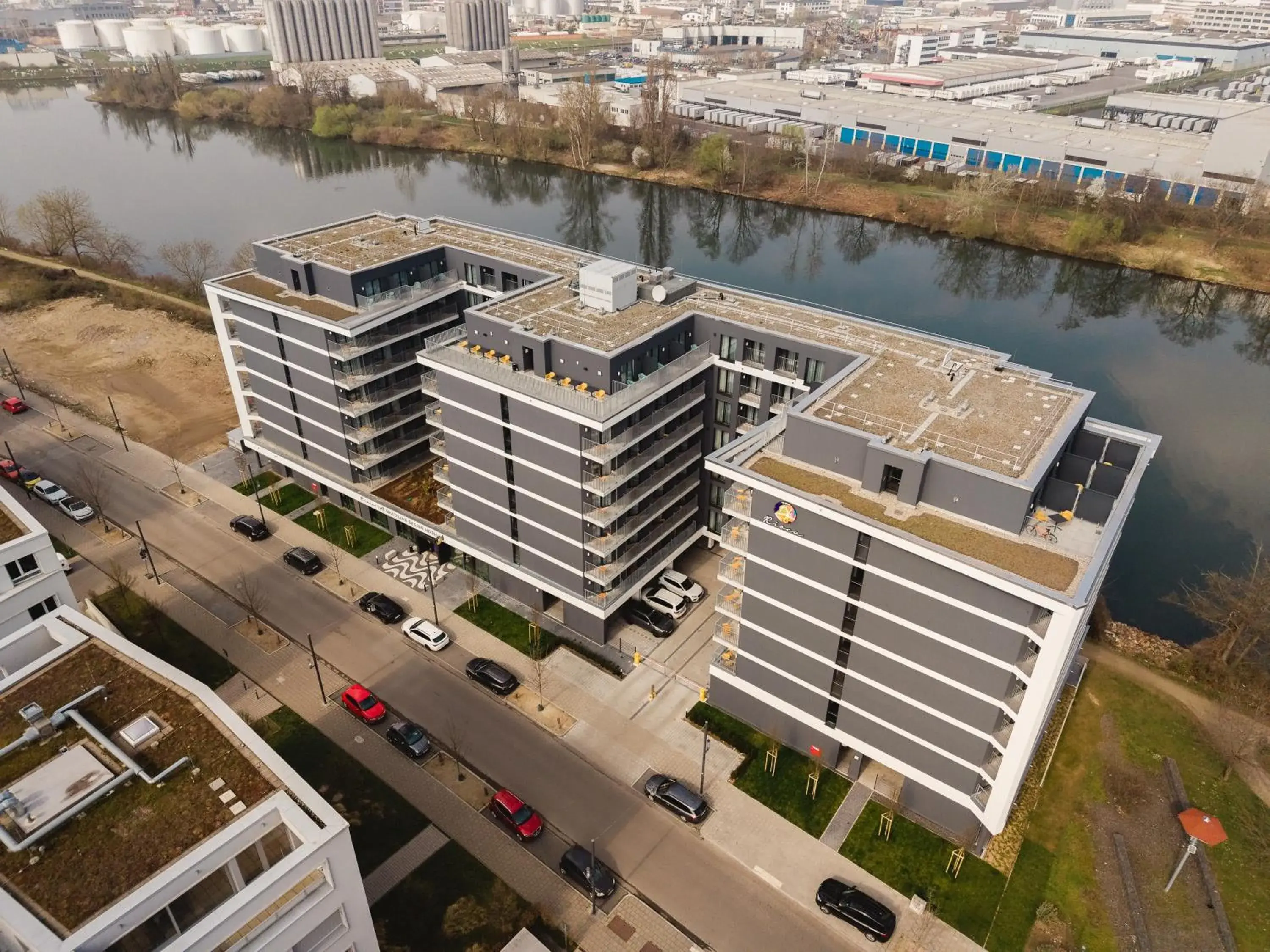 Property building in Rioca Hafeninsel Posto 8 Property building in Rioca Hafeninsel Posto 8