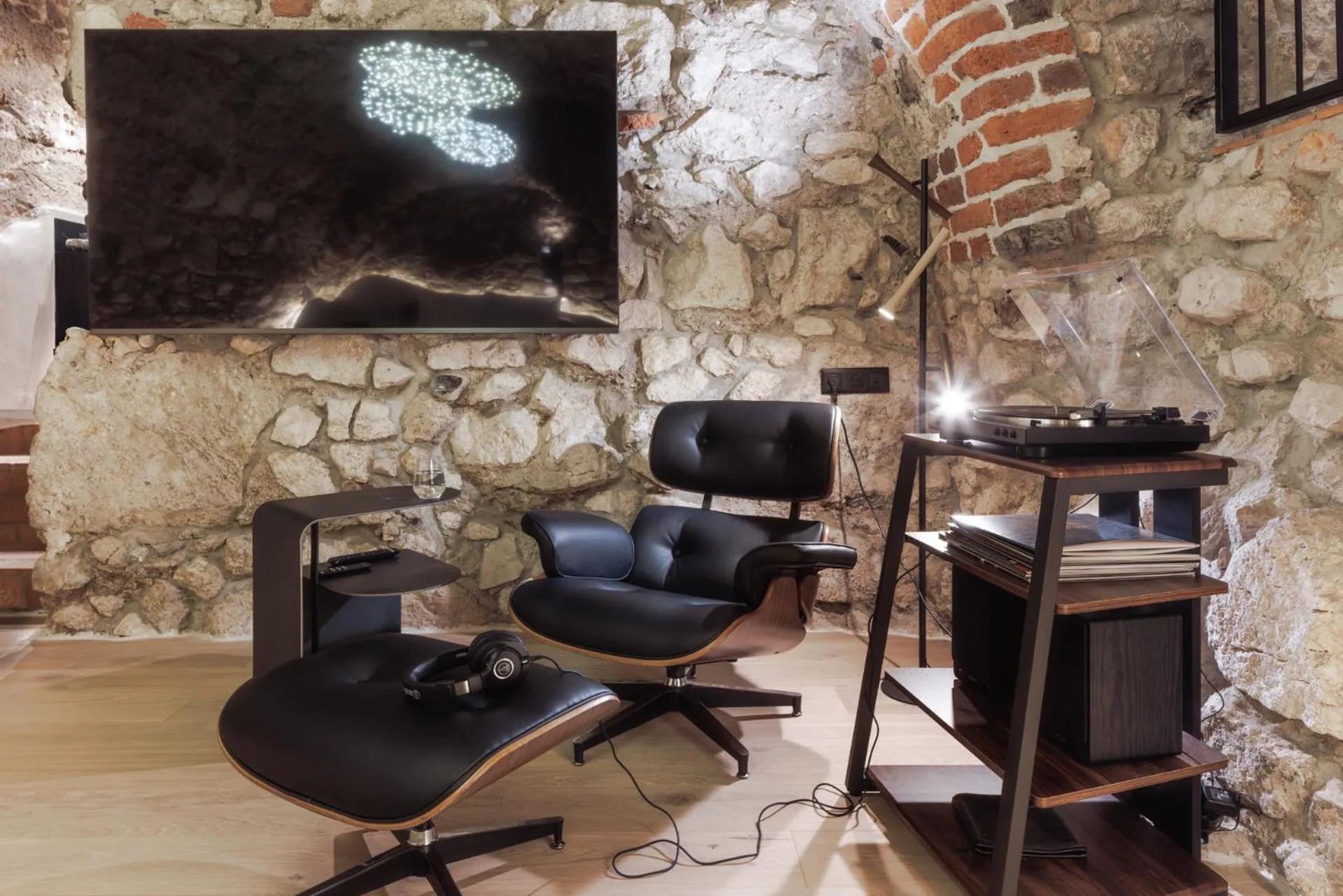 TV and multimedia in Nomadic Urban Premium Suites