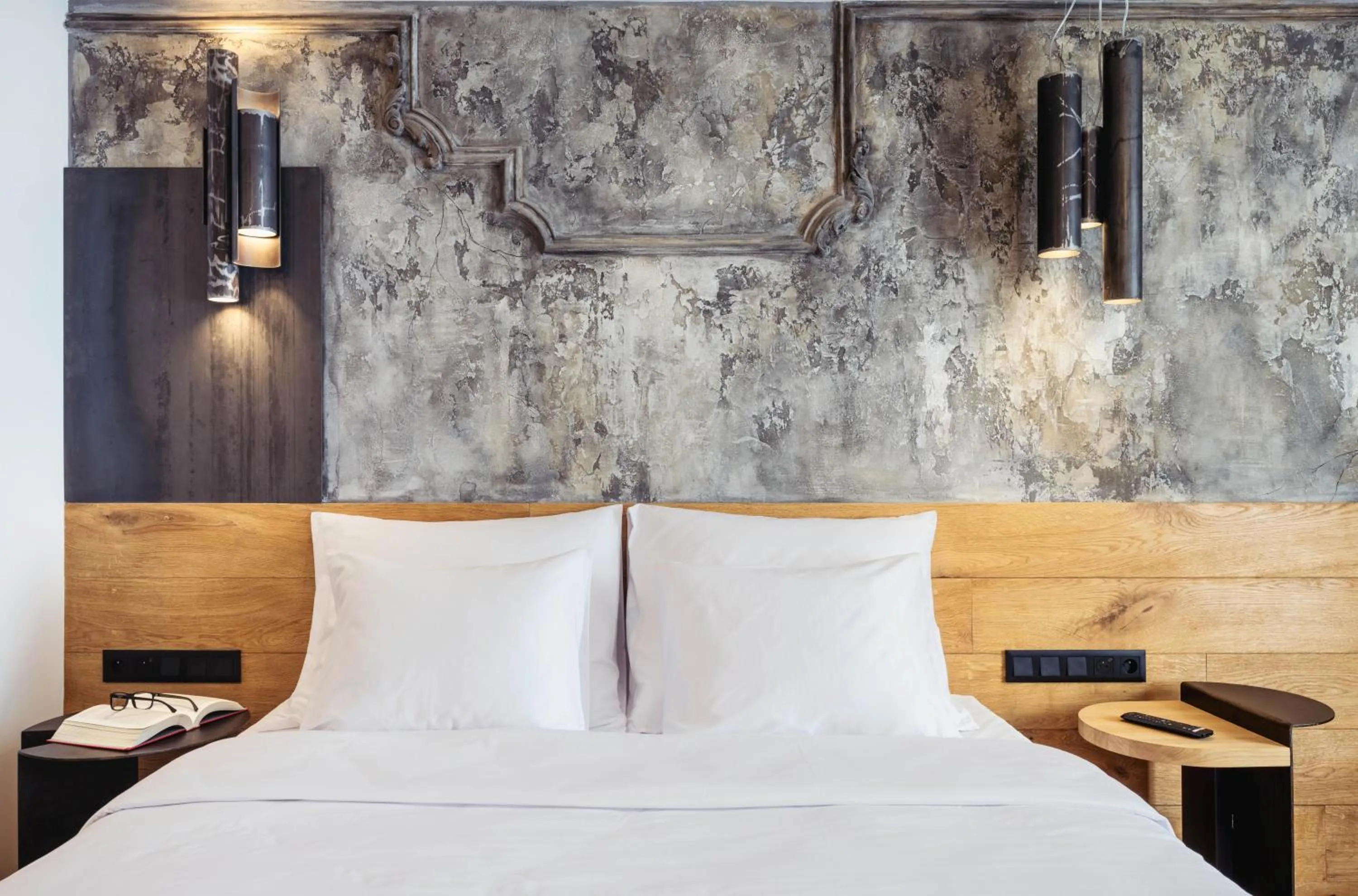 Bed in Nomadic Urban Premium Suites