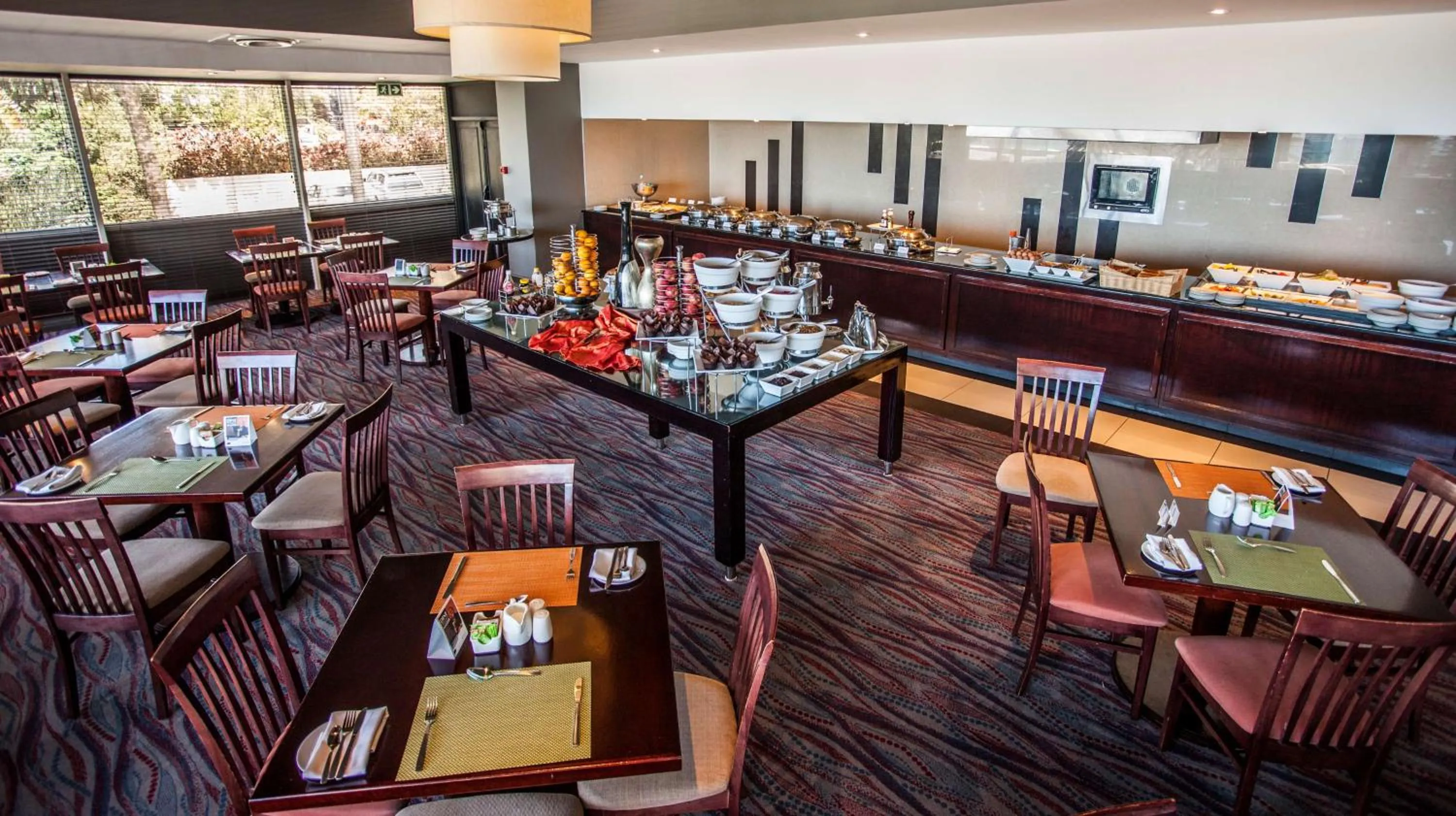 Restaurant/places to eat in Garden Court East London