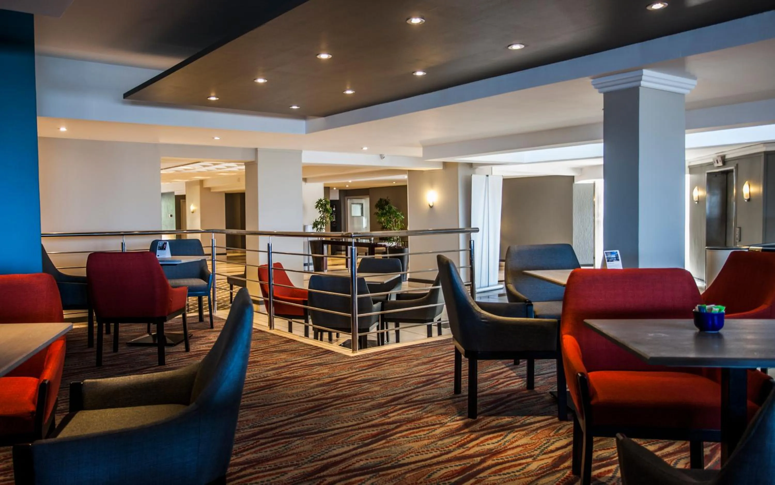 Restaurant/places to eat in Garden Court East London