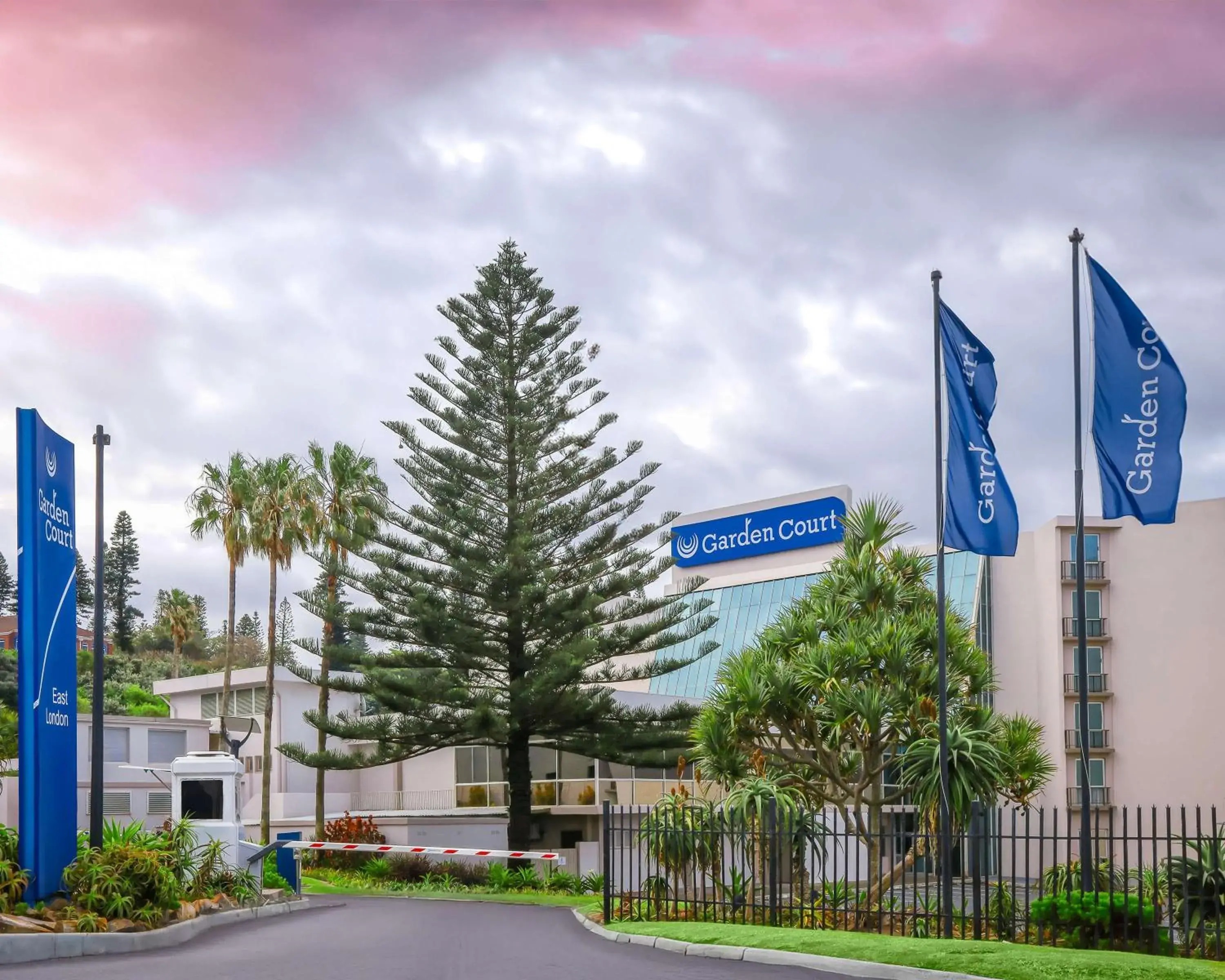 Property building in Garden Court East London Property building in Garden Court East London