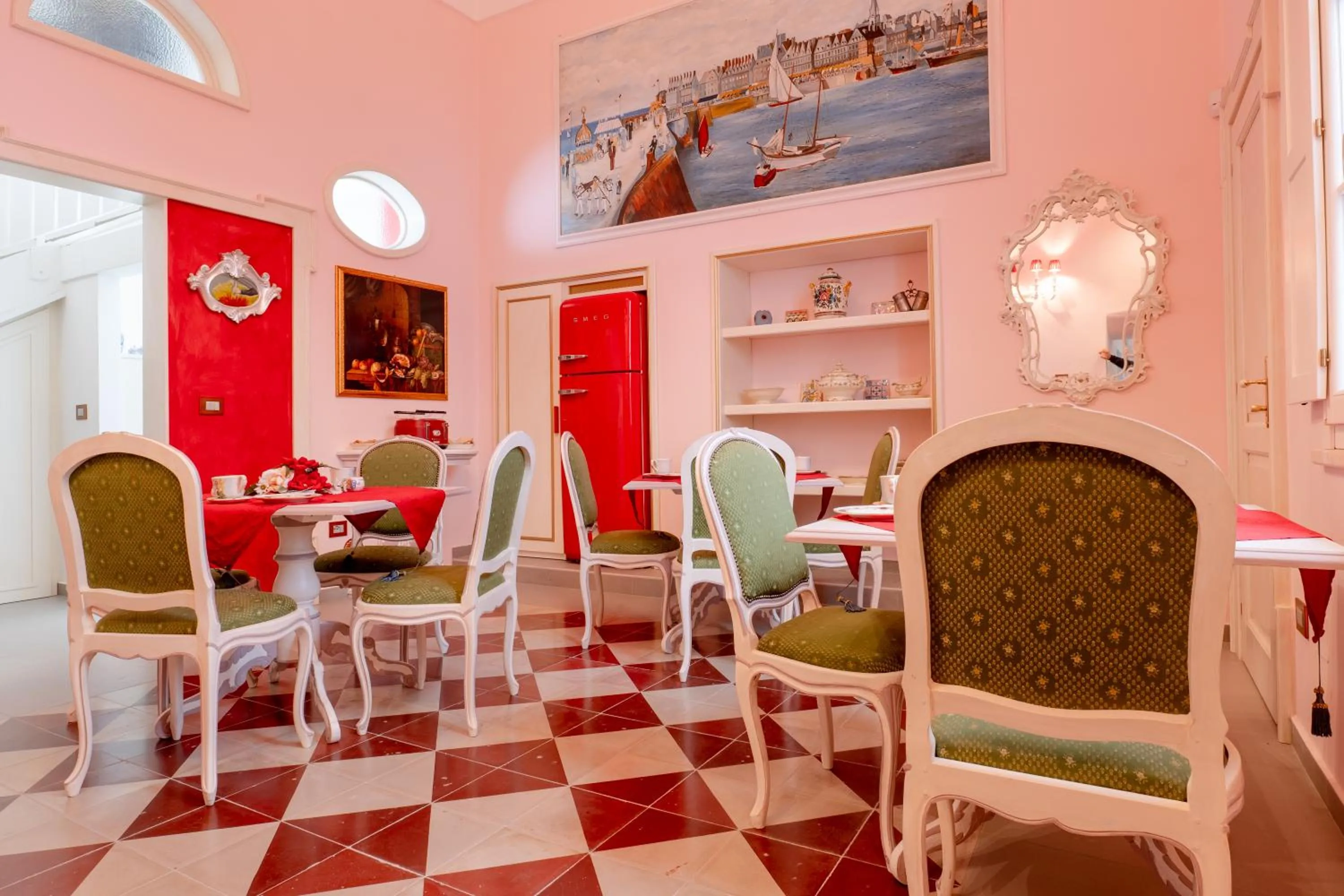 Dining area in The Crown Palace - Gallipoli