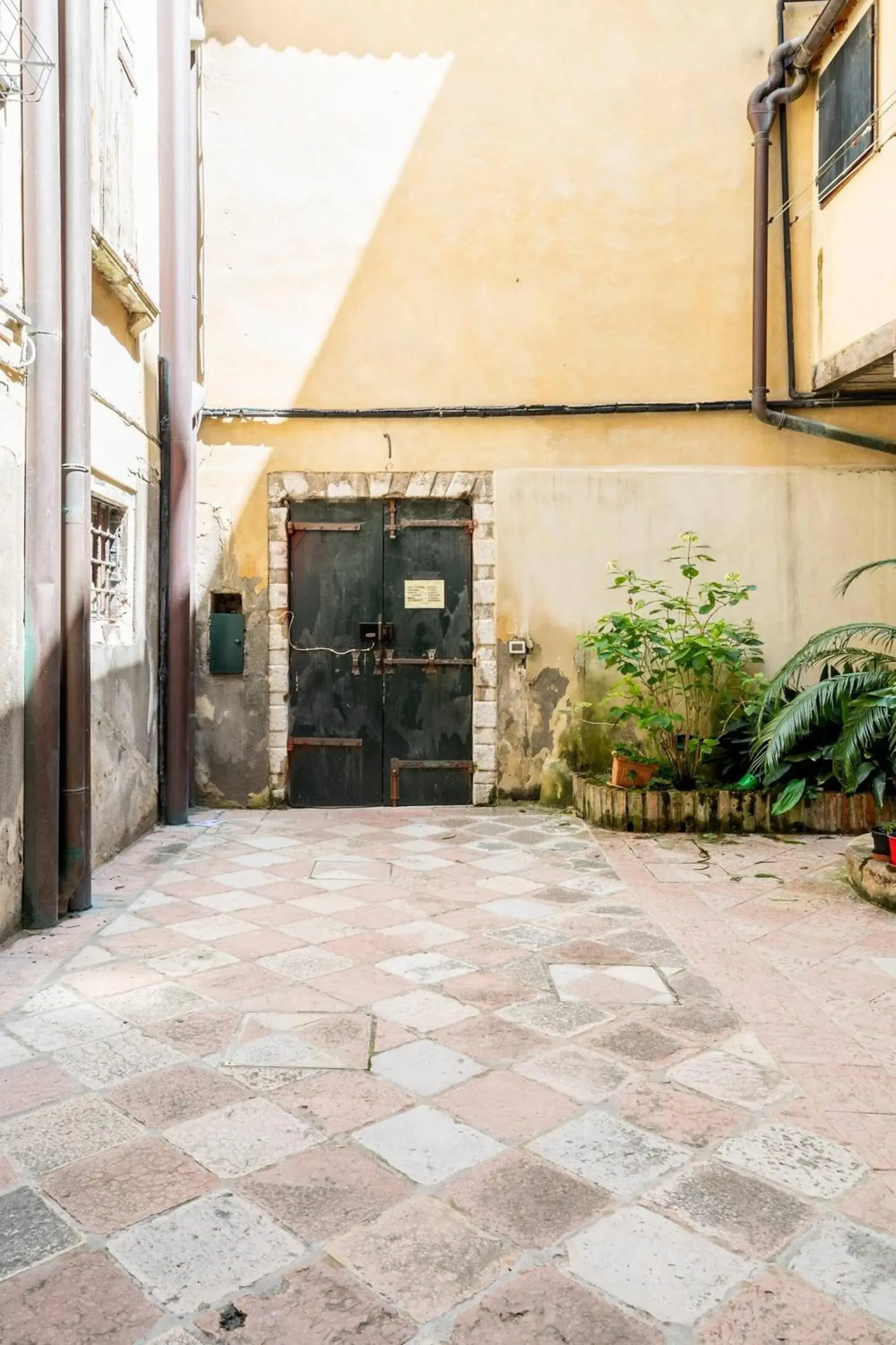 Property building in Cà Formosa Property building in Cà Formosa