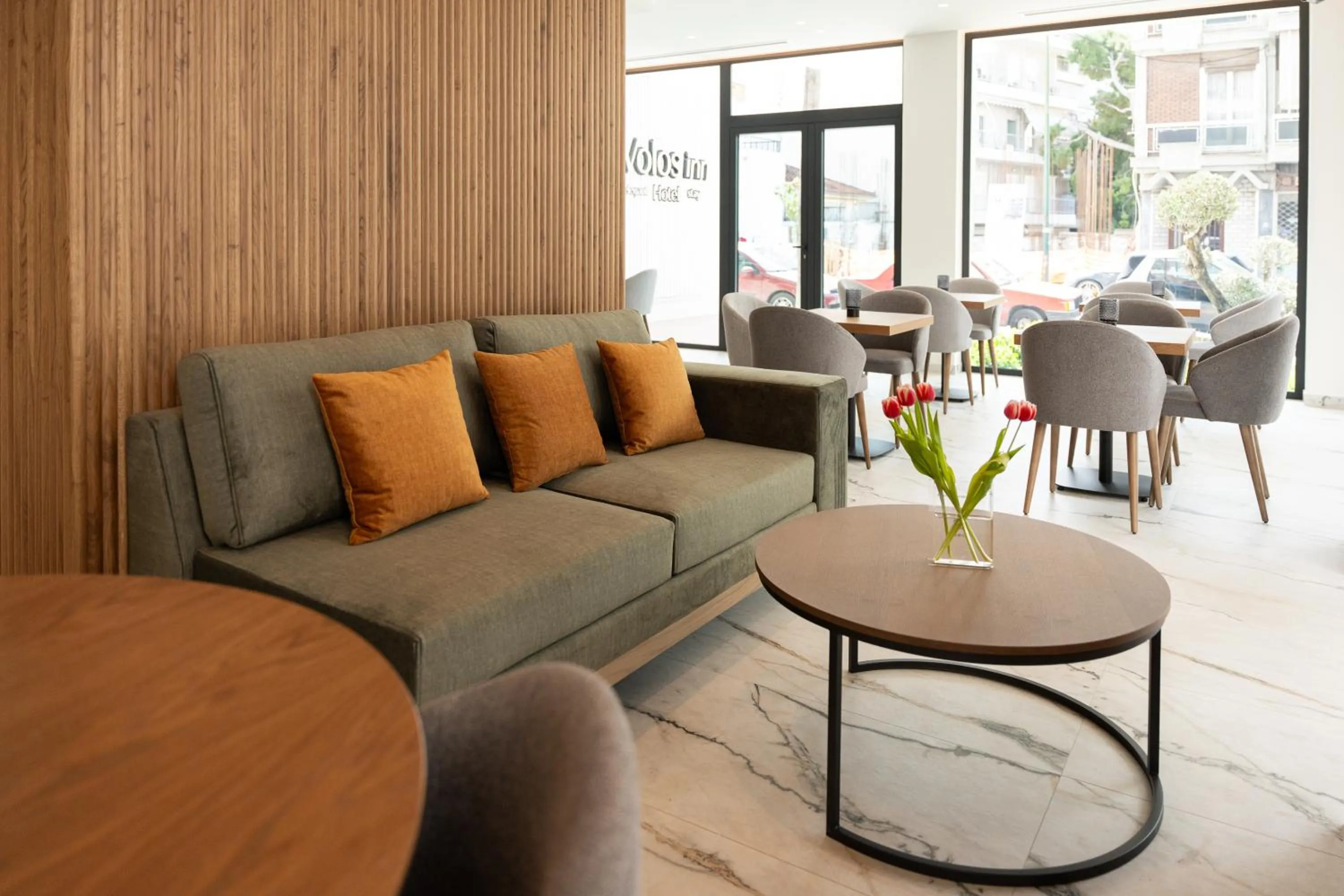 Restaurant/places to eat in Volos Inn Hotel