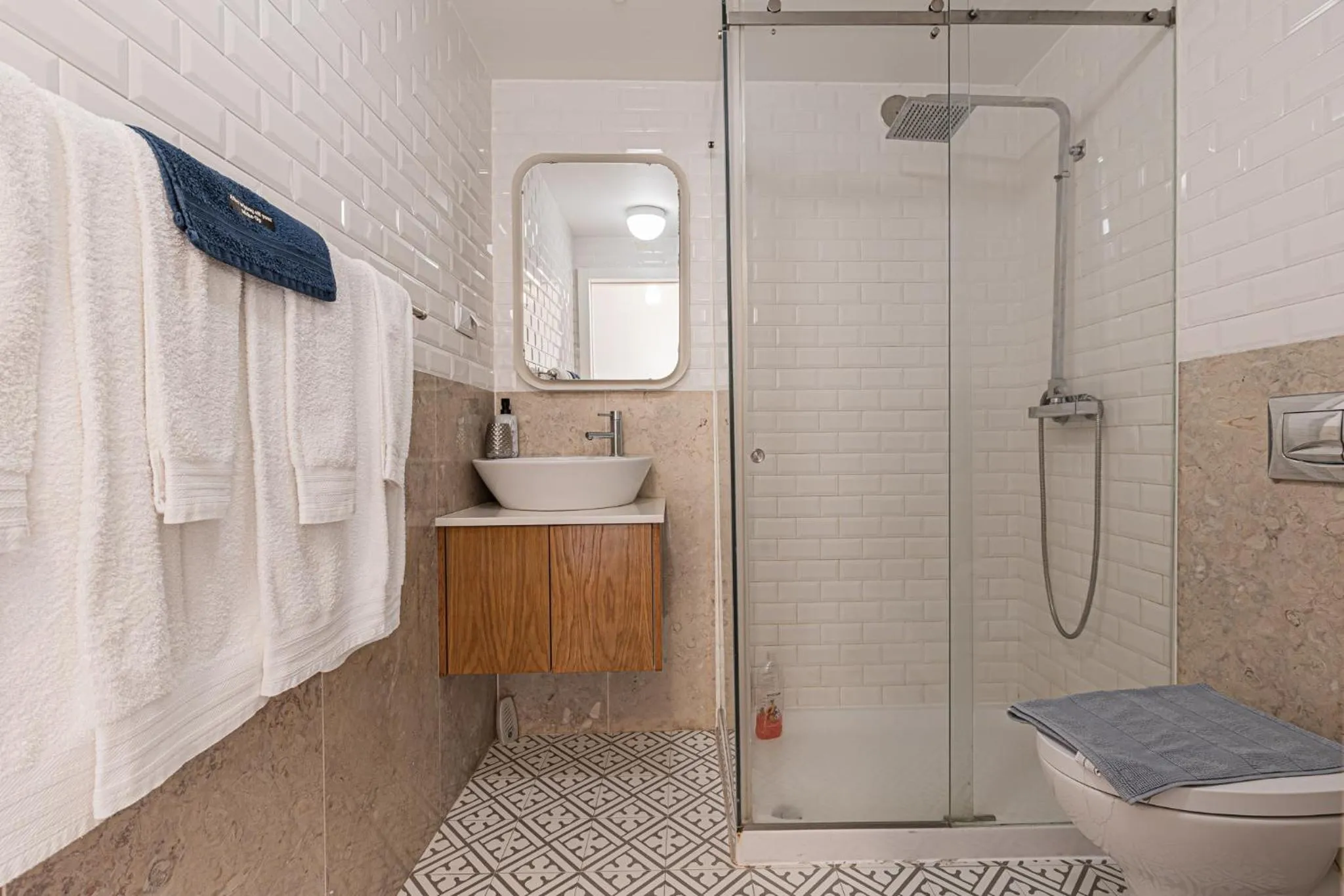 Shower in Barbadinhos Apartments in Lisbon Historic Neighborhood