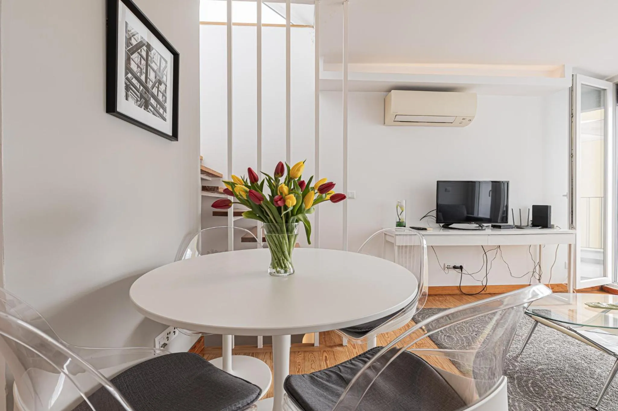 Dining area in Barbadinhos Apartments in Lisbon Historic Neighborhood