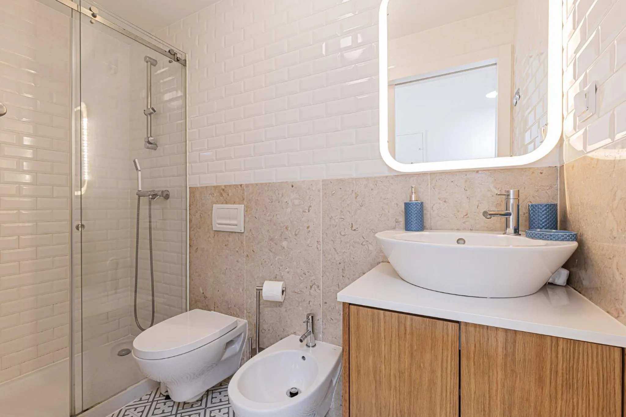 Shower in Barbadinhos Apartments in Lisbon Historic Neighborhood