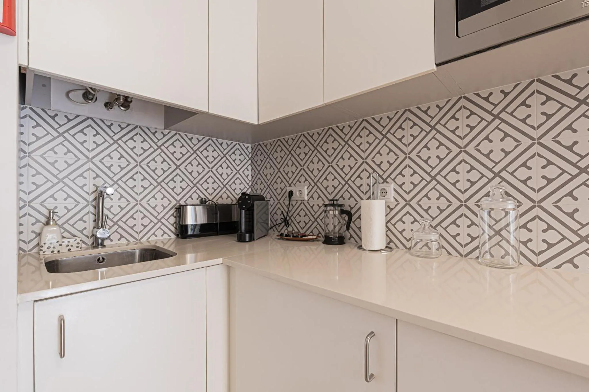 Kitchen or kitchenette in Barbadinhos Apartments in Lisbon Historic Neighborhood