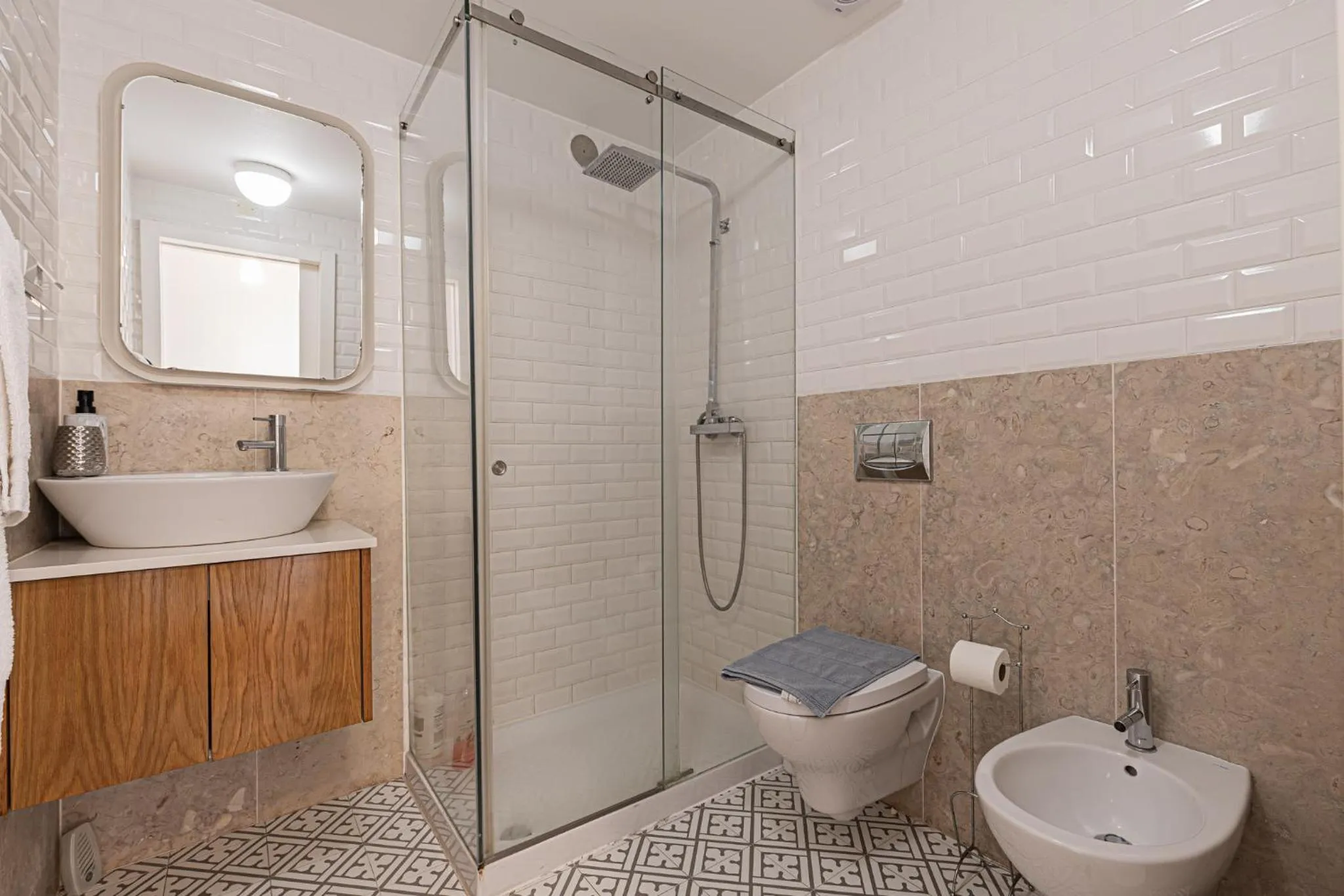 Shower in Barbadinhos Apartments in Lisbon Historic Neighborhood