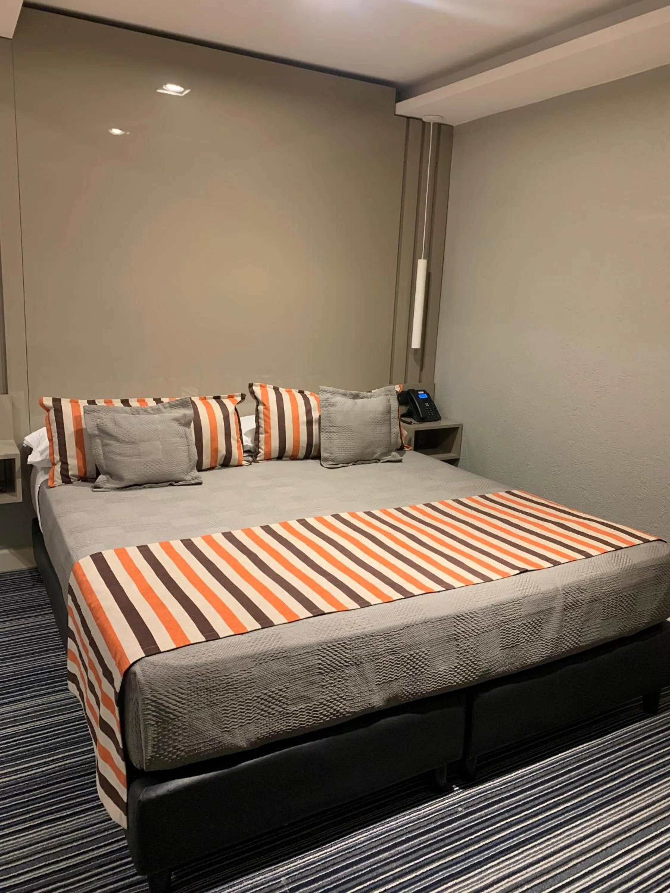 Photo of the whole room, Bed in Benjamín I