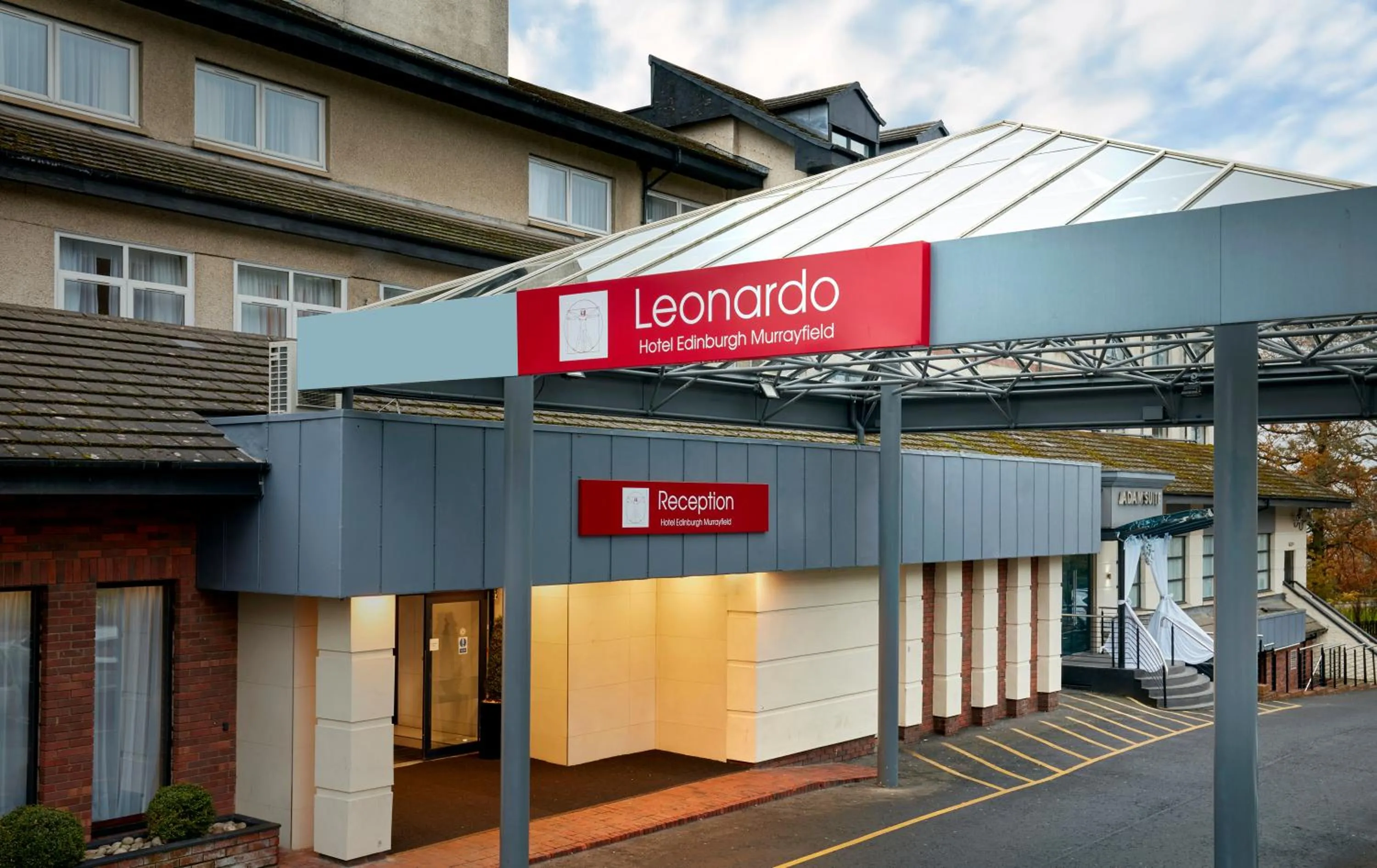 Facade/entrance in Leonardo Edinburgh Murrayfield