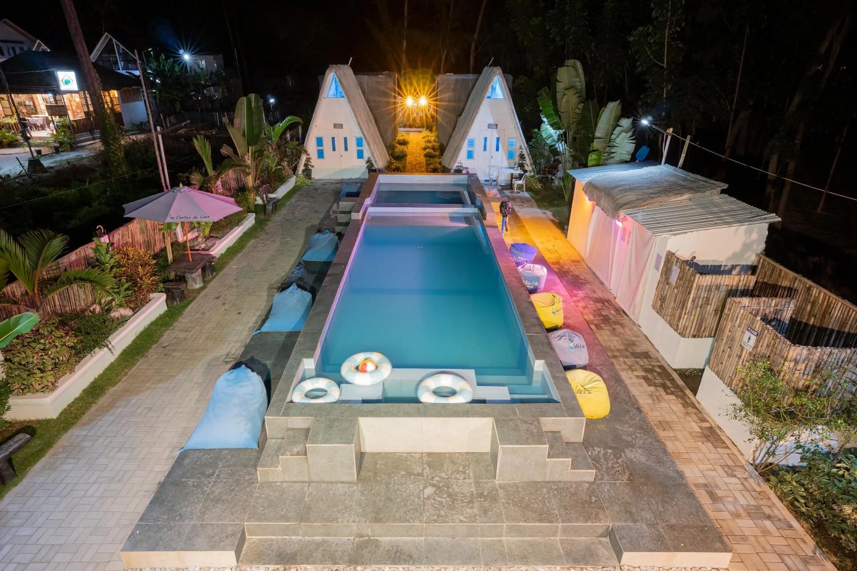 Swimming pool in Costas De Liwa Bar & Beach Resort