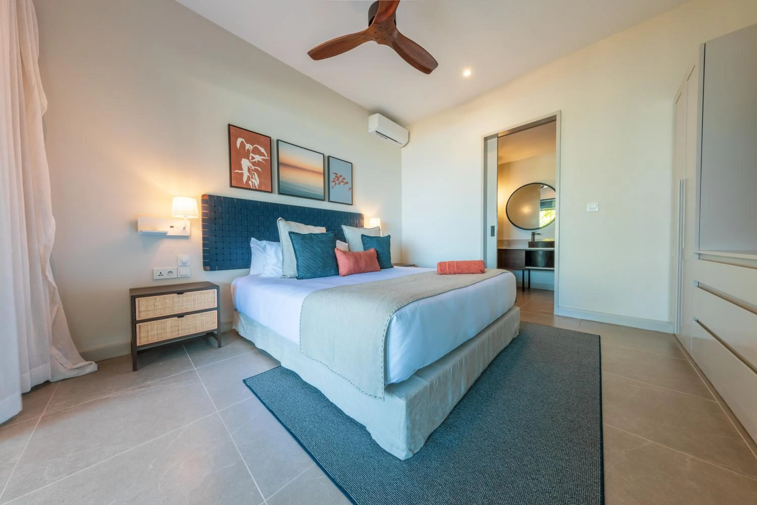 Bedroom, Bed in Beach & Mountain by Horizon Holidays