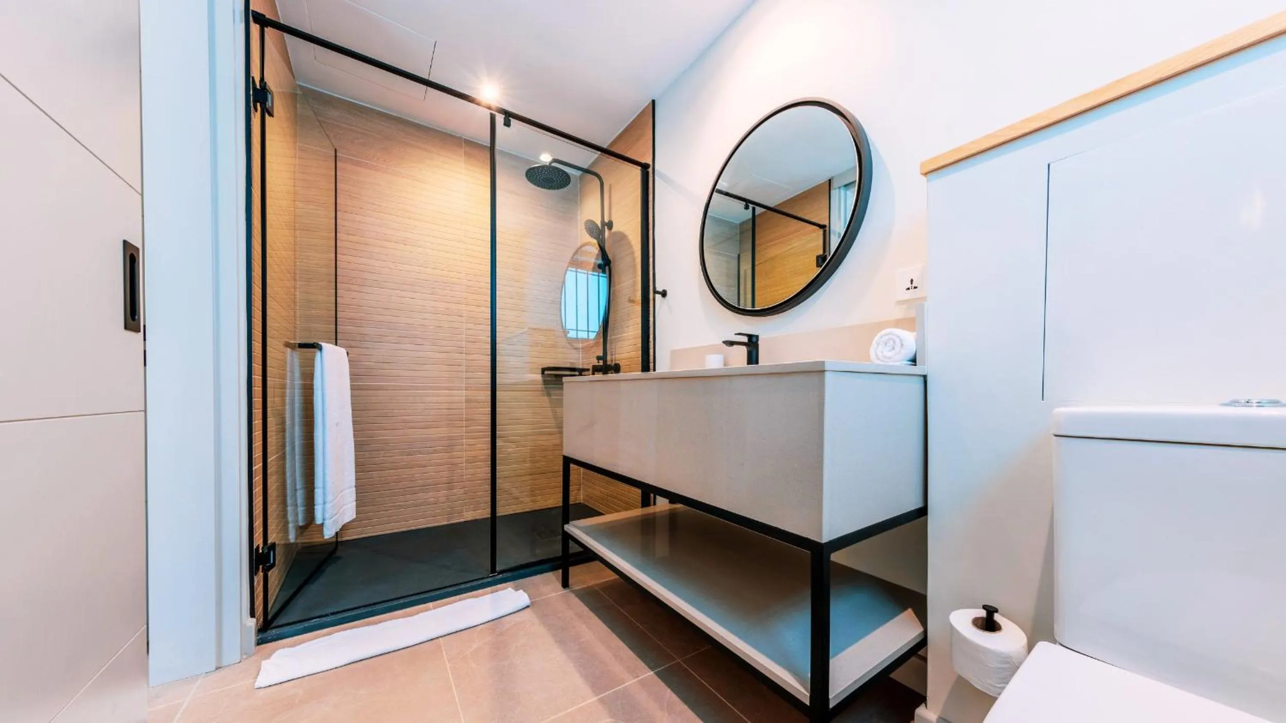 Bathroom in Beach & Mountain by Horizon Holidays