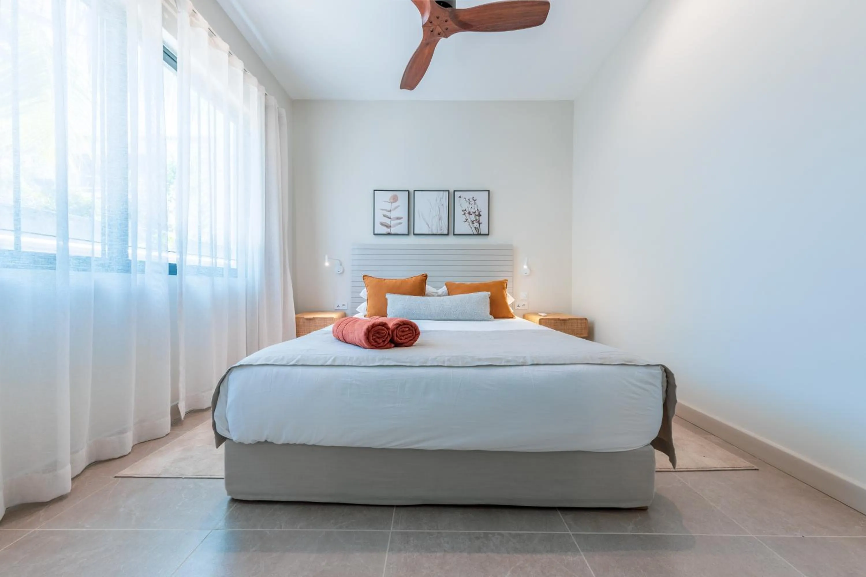 Bed in Beach & Mountain by Horizon Holidays