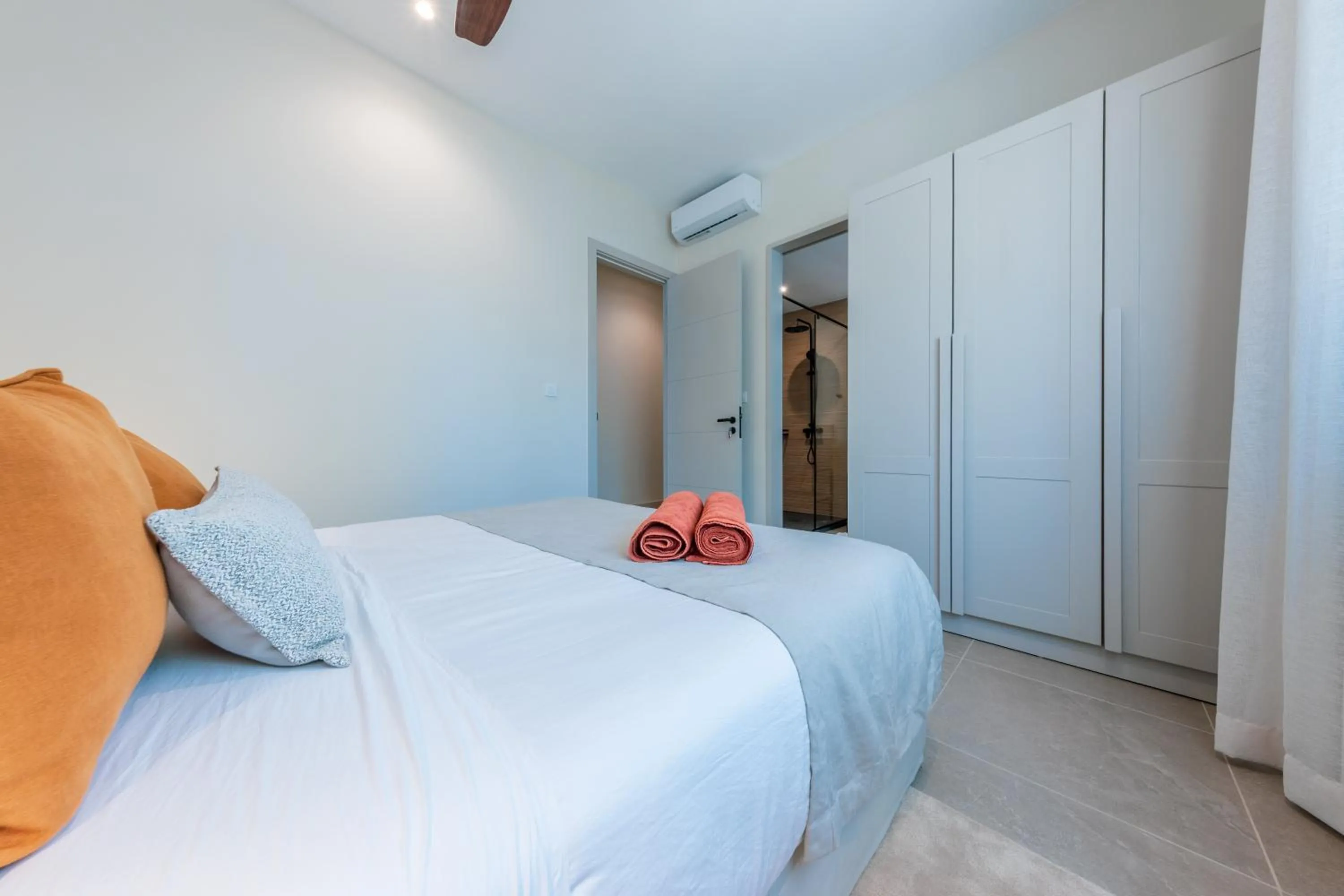 Bed in Beach & Mountain by Horizon Holidays