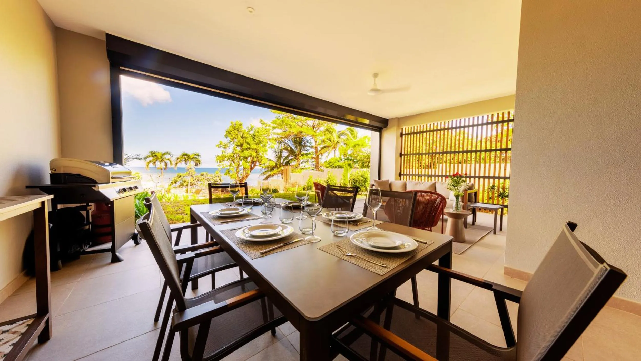 Dining area in Beach & Mountain by Horizon Holidays