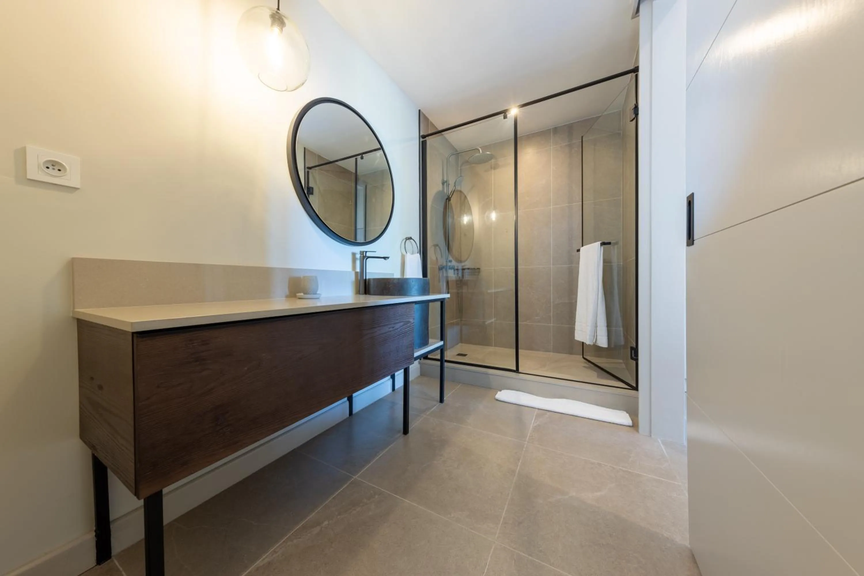 Shower in Beach & Mountain by Horizon Holidays